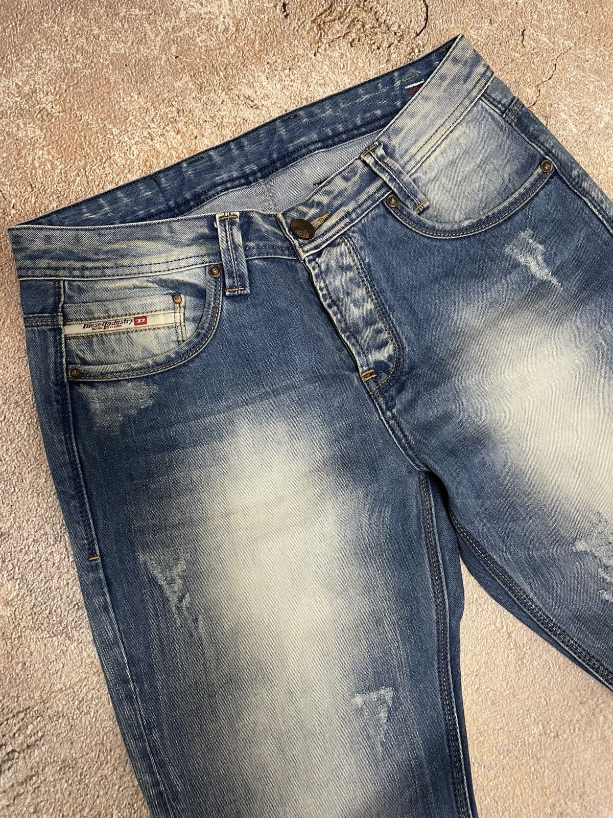 Diesel Vintage Diesel Big Logo Indigo Denim Jeans Size US 33 - 5 Thumbnail
