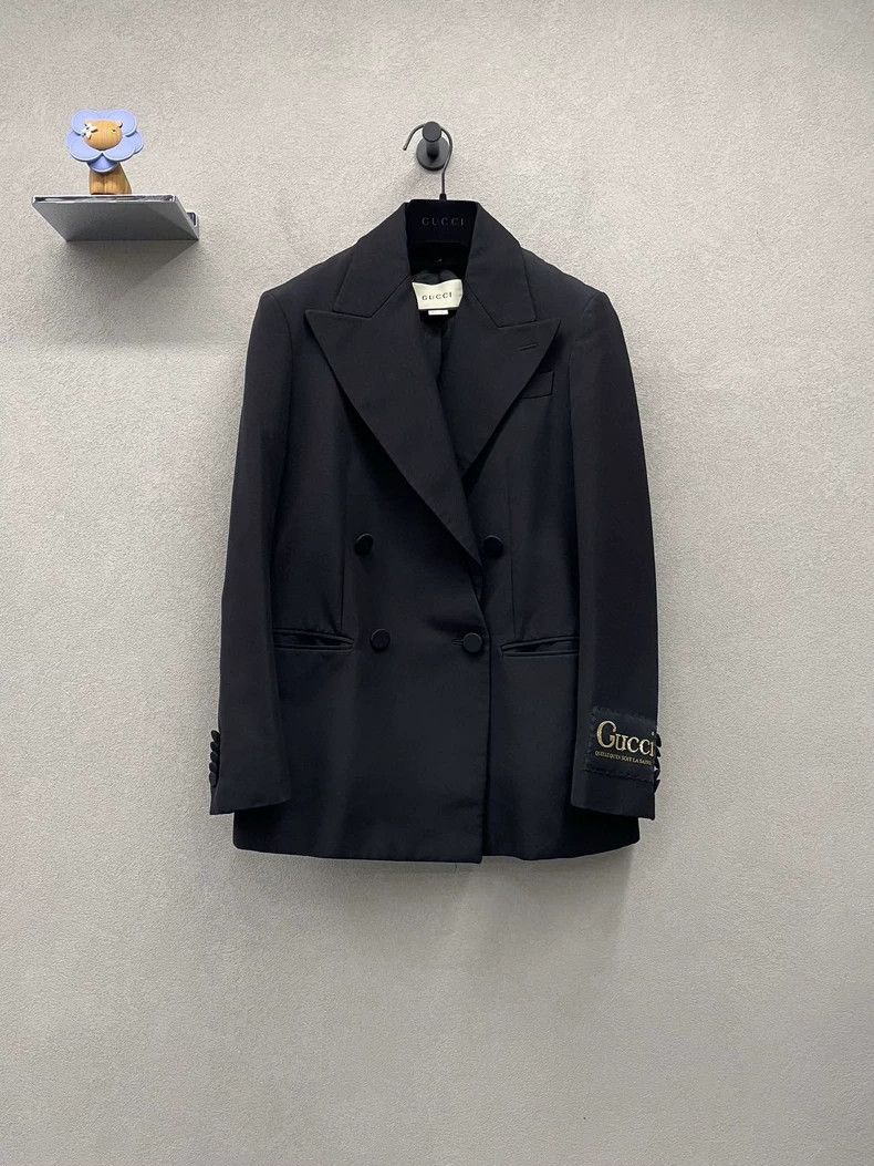Gucci Gucci Black suit 2502-Nextarrow Size S / US 4 / IT 40 - 1 Thumbnail