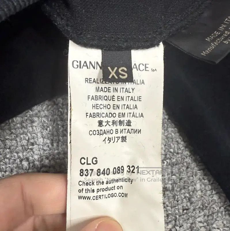 Versace Versace Black Velvet Hoodie for Men . Size US XS / EU 42 / 0 - 4 Thumbnail