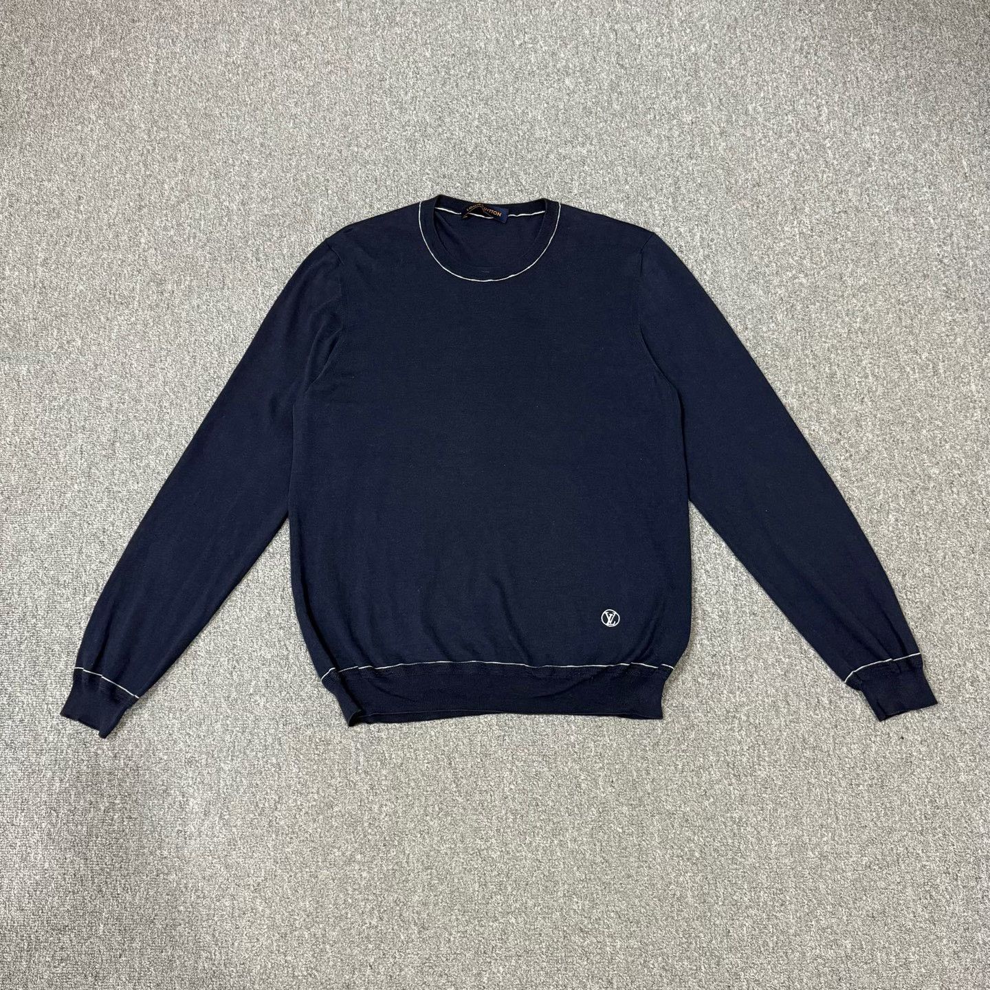 Louis Vuitton Louis Vuitton LV Small Logo Knit Sweater XL Size US XL / EU 56 / 4 - 1 Thumbnail