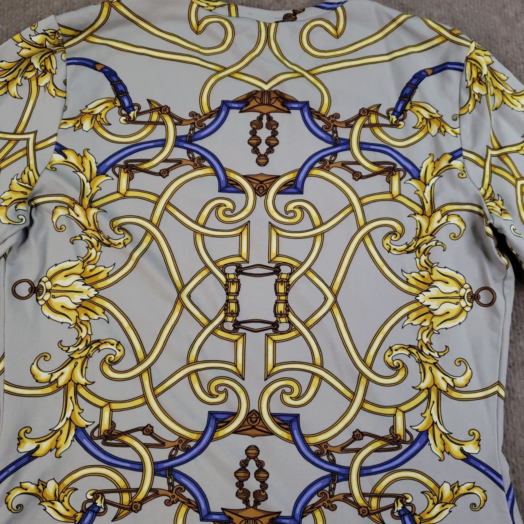 J.McLaughlin J. McLaughlin Shirt Womens Small Gray Gold Baroque Scroll Print Stretch Top Crew Neck Long Sleeve Regular Fit Womens Size S / US 4 / IT 40 - 8 Thumbnail
