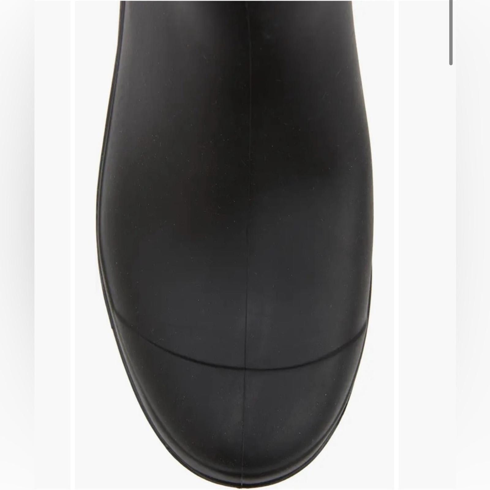 Ugg NWOT. UGG. Surrey Waterproof Wet Knot Rain Boot. Size 7. Size US 7 / IT 37 - 4 Thumbnail
