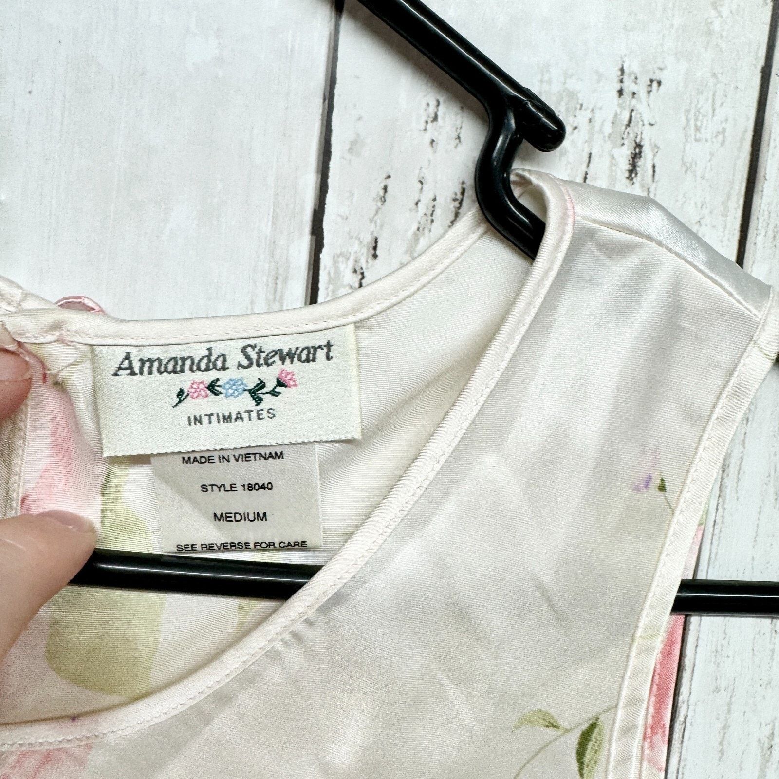 Vintage Vintage Amanda Stewart Intimate's Medium Silk Floral Ivory Size ONE SIZE - 2 Thumbnail