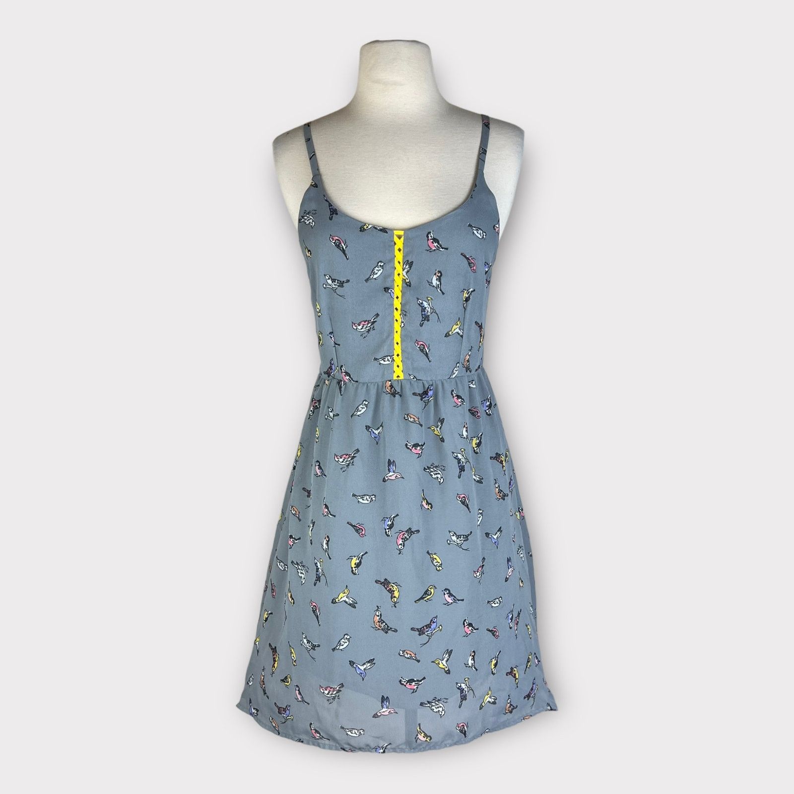 Vintage Xhilaration | Women's Vintage Y2K Bird Print Gray Sundress Size S / US 4 / IT 40 - 1 Thumbnail
