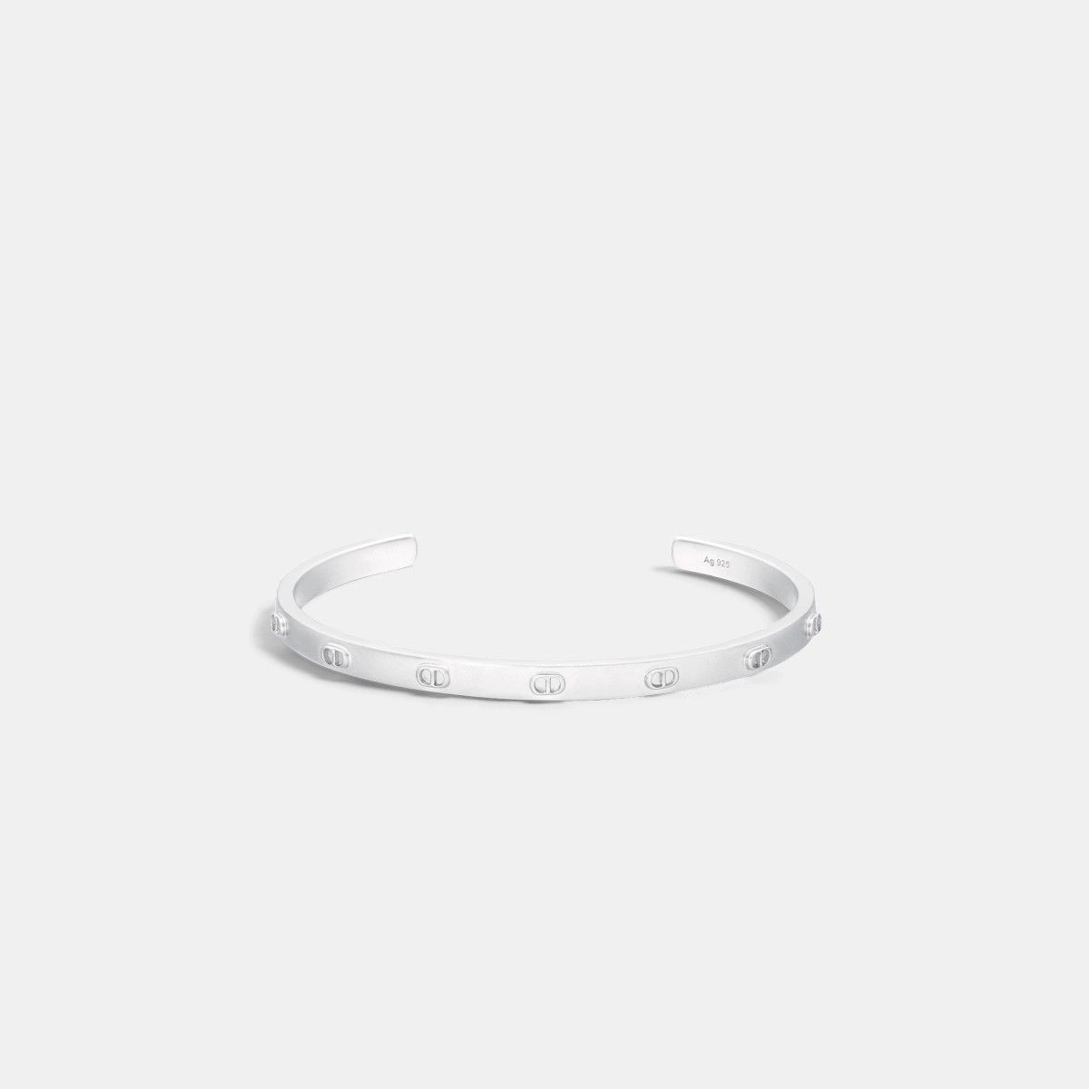 o1bcso1str0126 Size: OS/Cd Icon Bangle in Silver