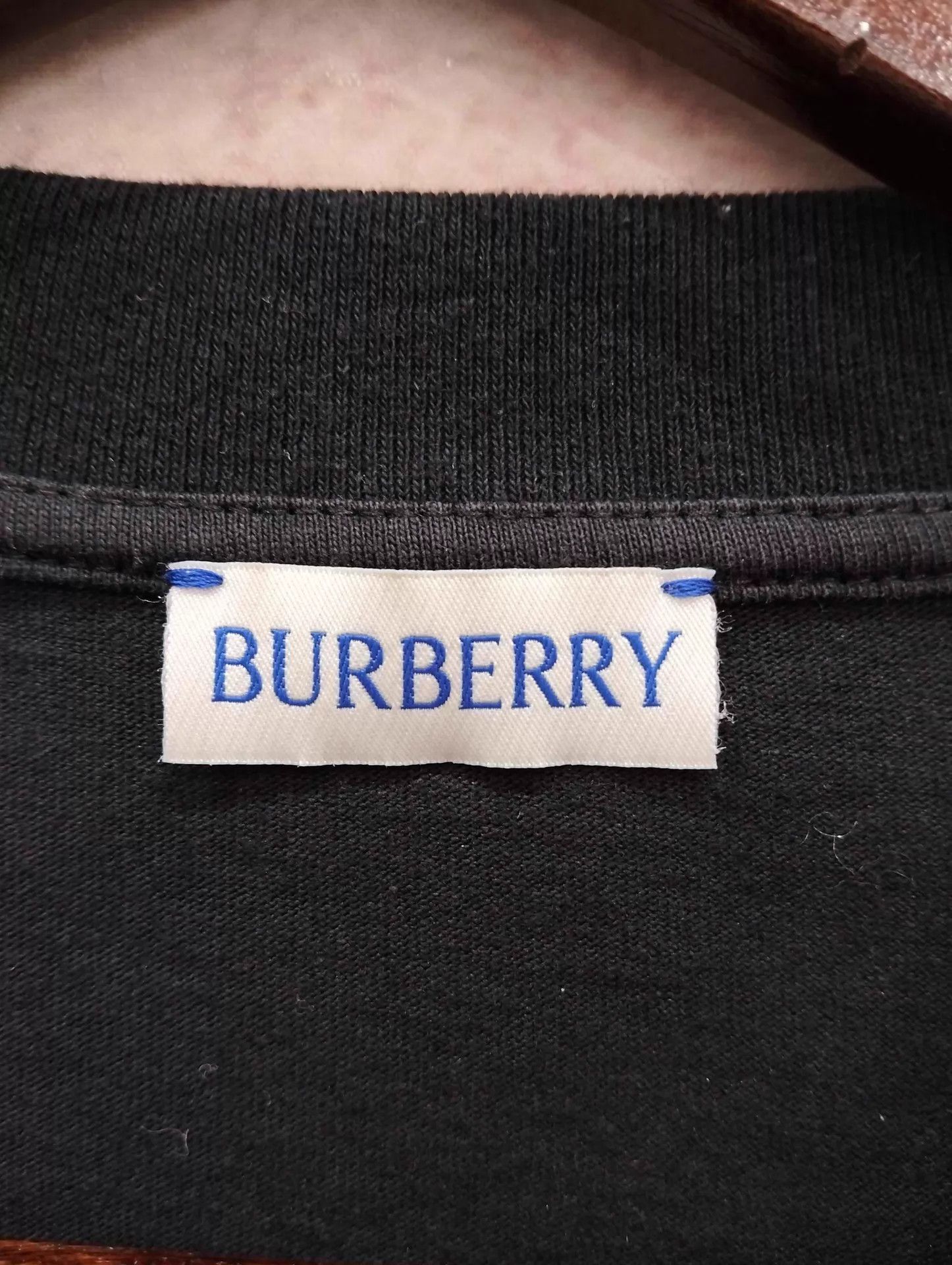 Burberry BURBERRY Black Crew Neck Short Sleeve Tee S Size S / US 4 / IT 40 - 4 Thumbnail