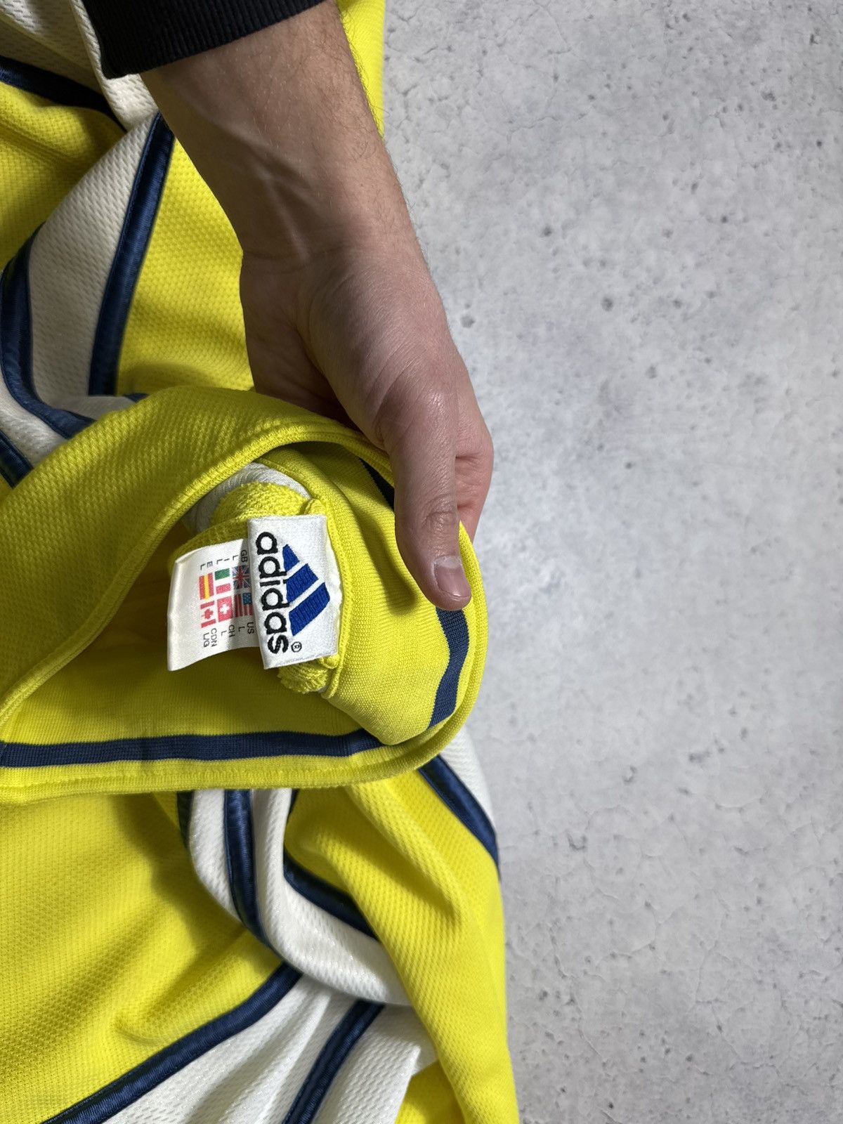 Adidas Adidas Basketball Vintage 90’s Full Zip Jacket Big Logo Size US L / EU 52-54 / 3 - 7 Thumbnail