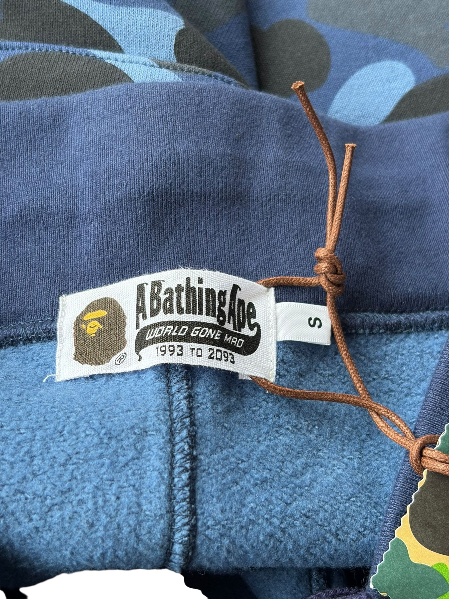 Bape Bape Blue Camo White College Logo Shorts Size US 30 / EU 46 - 6 Thumbnail