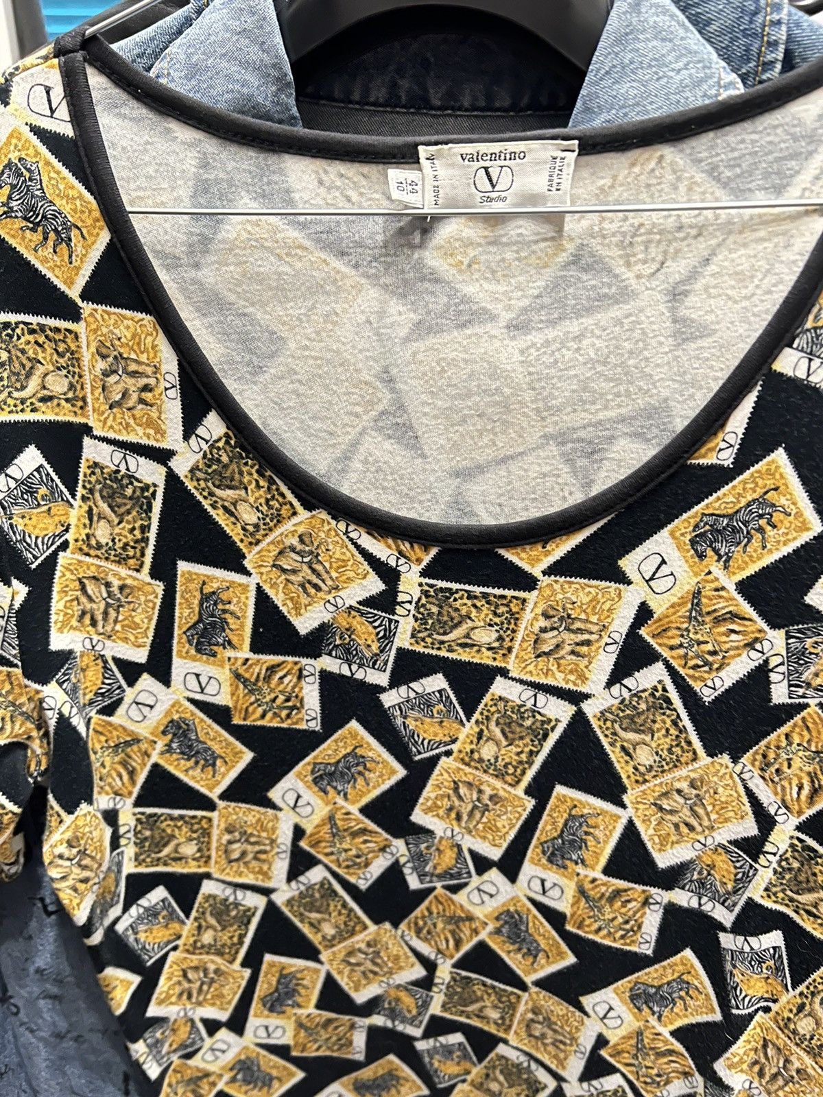 Valentino Valentino 90’s souvenir tee animals wide neck yellow black Size L / US 10 / IT 46 - 7 Thumbnail