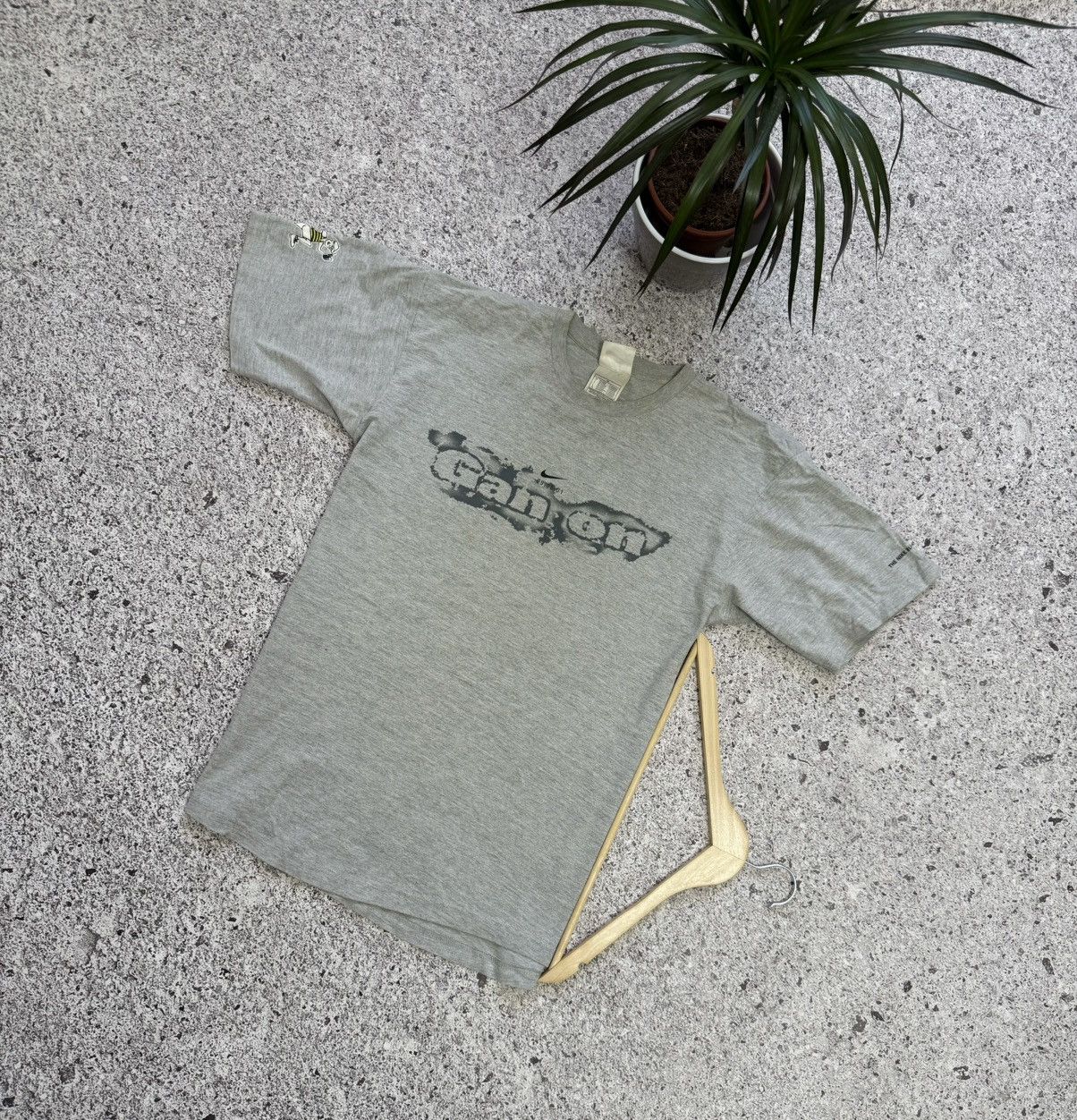 Nike × Vintage Vintage 2001 Nike Gan On Marathon Race Running T-shirt Size US L / EU 52-54 / 3 - 1 Thumbnail