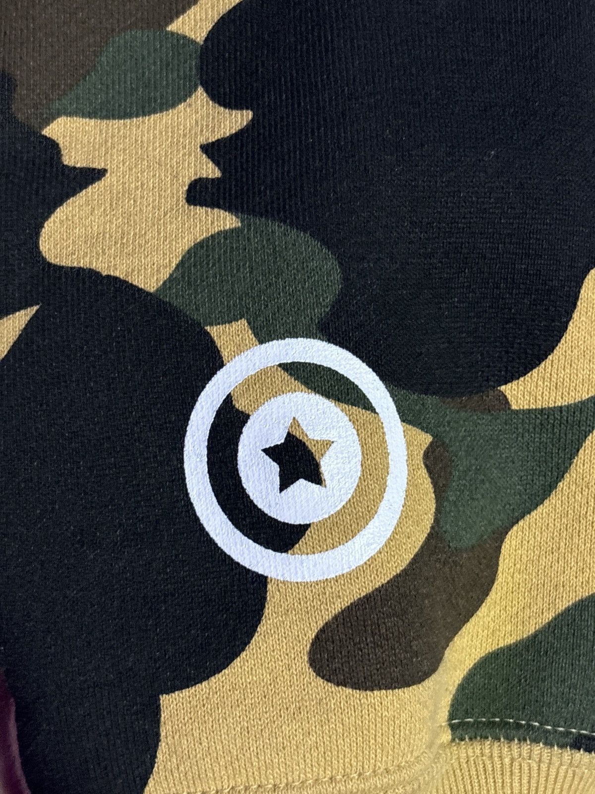 Bape 1st Camo Shark Full Zip Hoodie Size US L / EU 52-54 / 3 - 7 Thumbnail