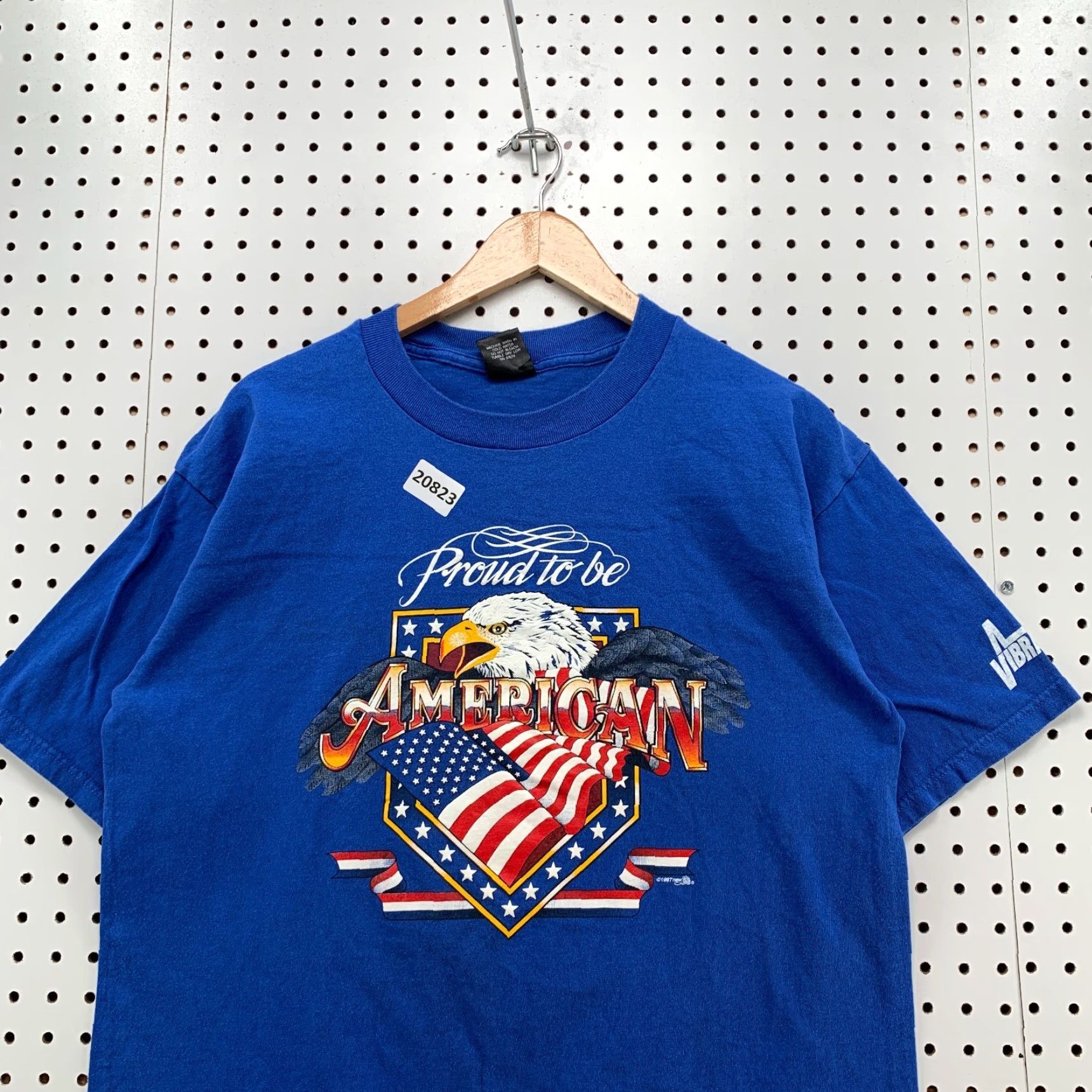 Vintage VINTAGE Classic Platinum Proud To Be American T-Shirt Blue Eagle Flag Short Sleeve Adult L USA Men's Size US L / EU 52-54 / 3 - 5 Thumbnail
