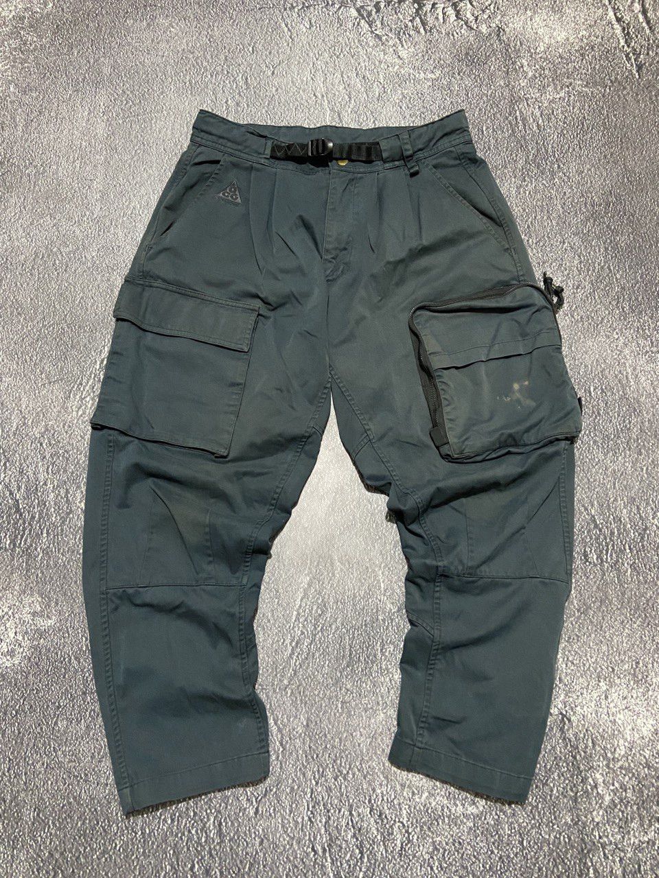 Nike × Streetwear Nike ACG Y2k distressed Cargo cropped rare