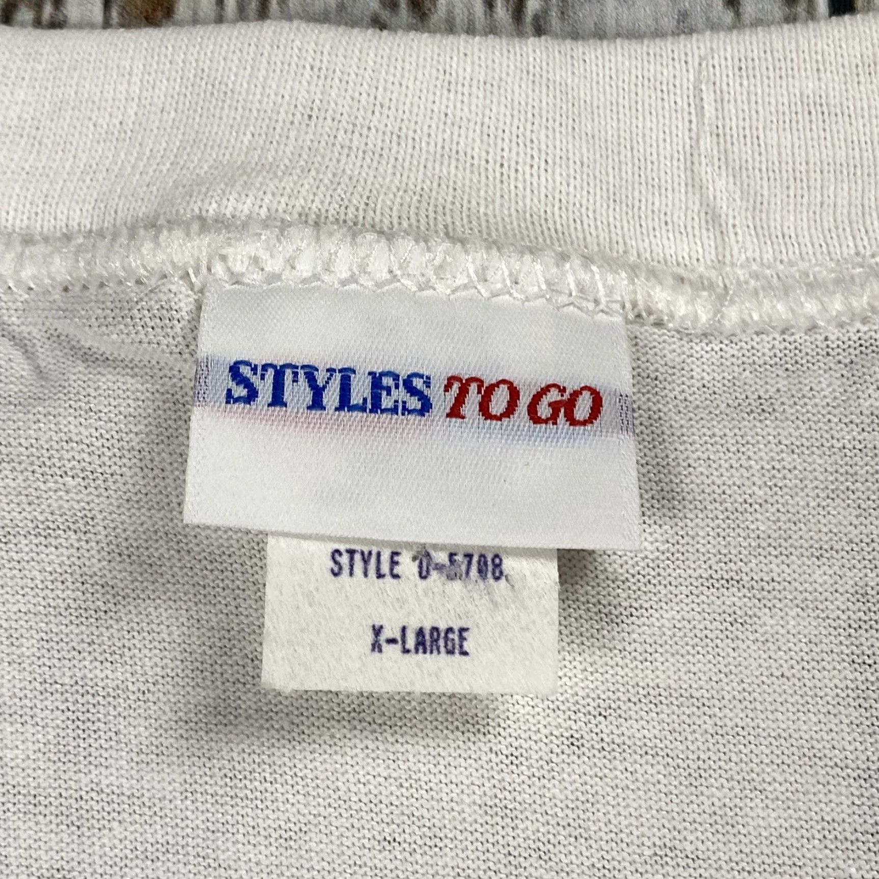X-LARGE VINTAGE 80s STYLES TO GO V-NECK T-SHIRT XL WHITE USA Mens Size US XL / EU 56 / 4 - 5 Thumbnail