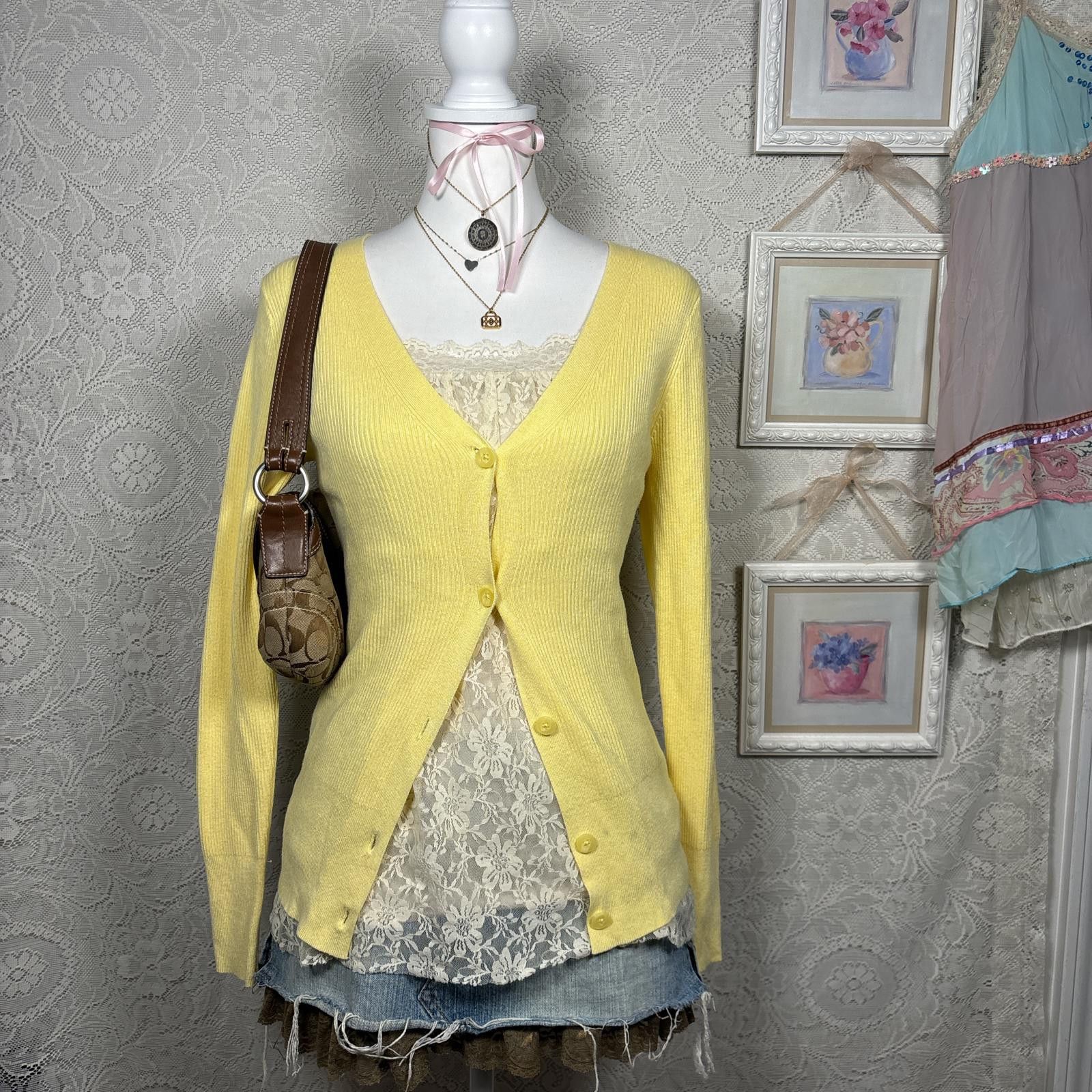 Cartoon Network vintage pastel pale yellow layering cardigan Size XS / US 0-2 / IT 36-38 - 1 Thumbnail