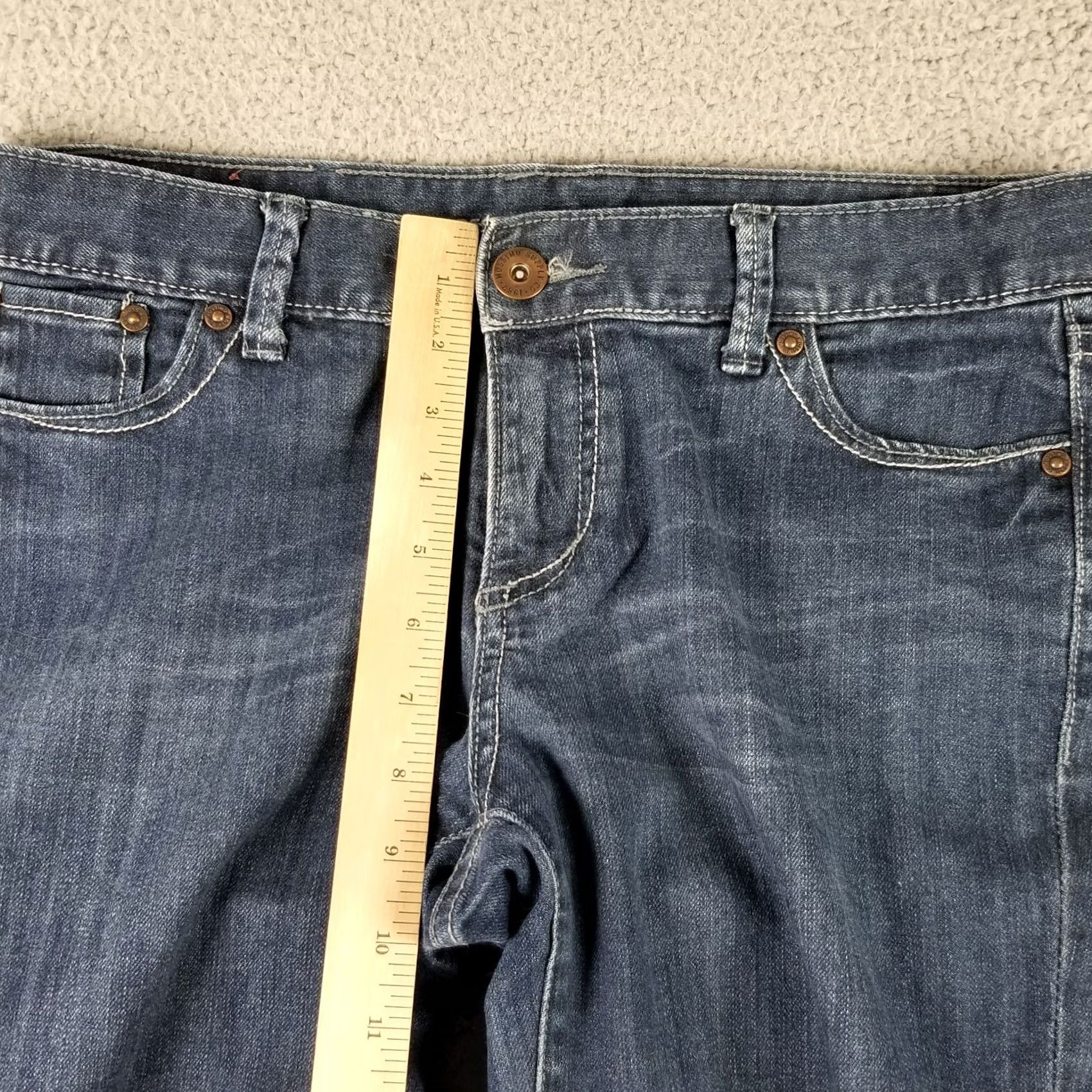 Mossimo Mossimo Supply Co Jeans Juniors 7 Crop Mid Rise Blue Denim Cuffed Whiskers 30X21 Womens Girls Knit Denim Zip Button - Size 28" / US 6 / IT 42 - 4 Thumbnail