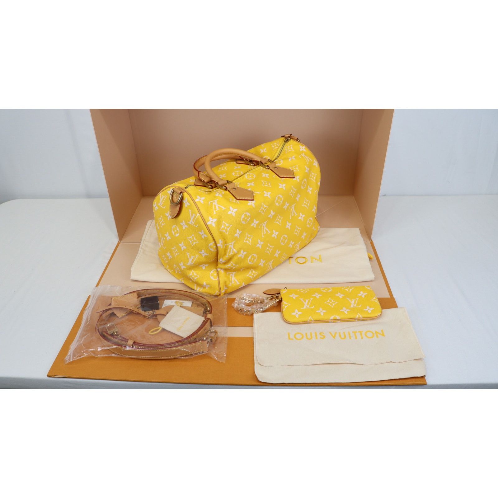 Louis Vuitton o1rshd1 Size: 40 / Speedy 40 P9 Bandoulière Bag in Yellow Size ONE SIZE - 11 Thumbnail