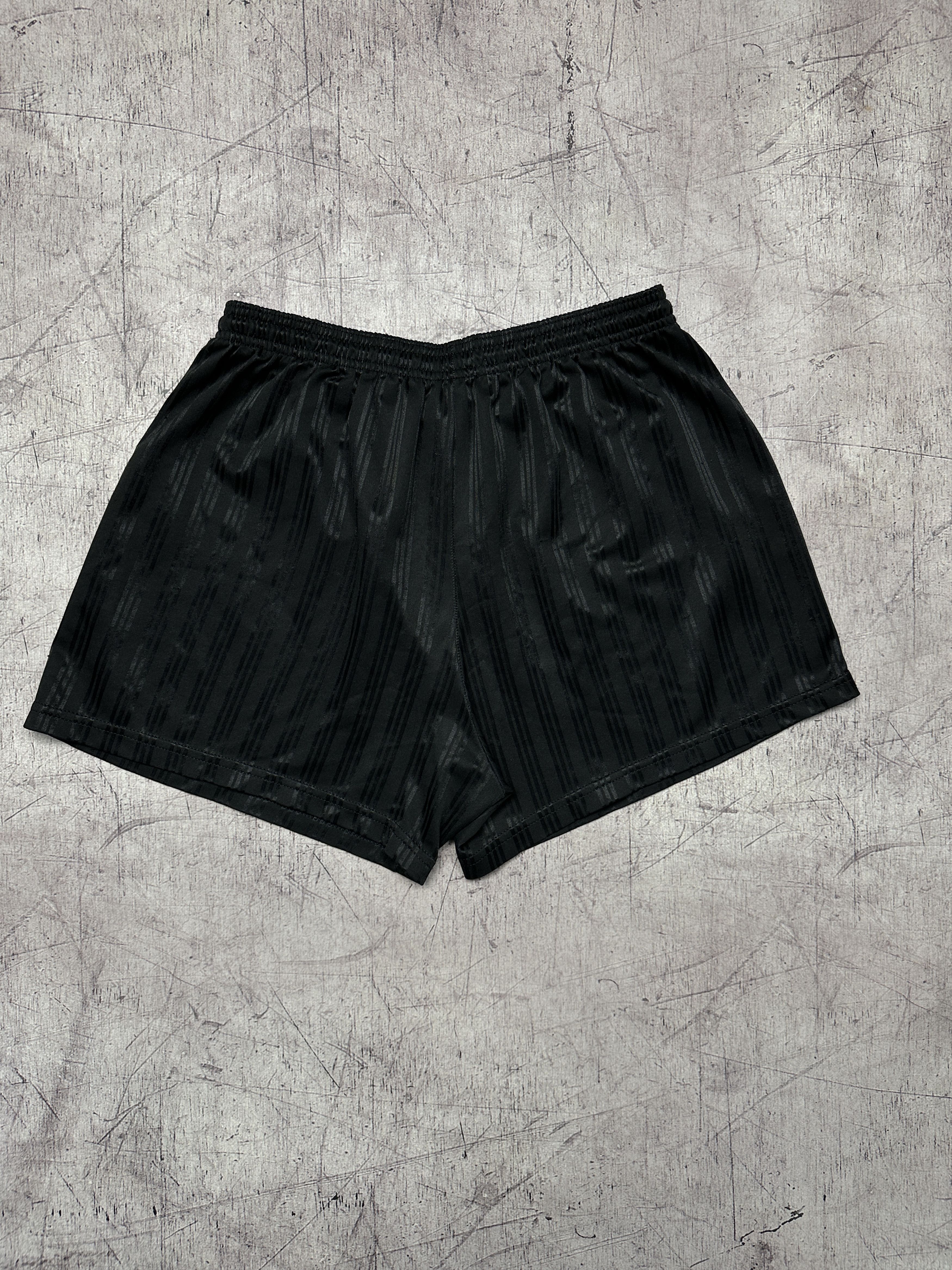 Adidas Adidas 90s Vintage Mens Shorts Size US 34 / EU 50 - 7 Thumbnail