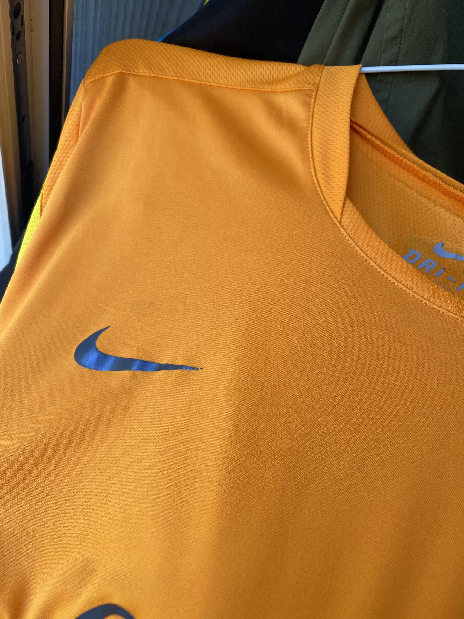 Nike FC BARCELONA TRAINING AWAY SOCCER FOOTBALL JERSEY NIKE Size US M / EU 48-50 / 2 - 6 Thumbnail