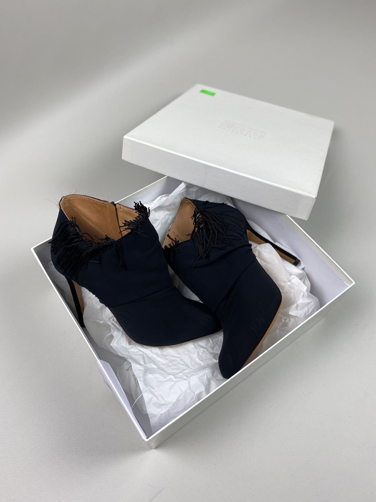 Maison Margiela New! Maison Margiela ladies heels shoes size 37 1/2 Size US 7.5 / IT 37.5 - 14 Thumbnail