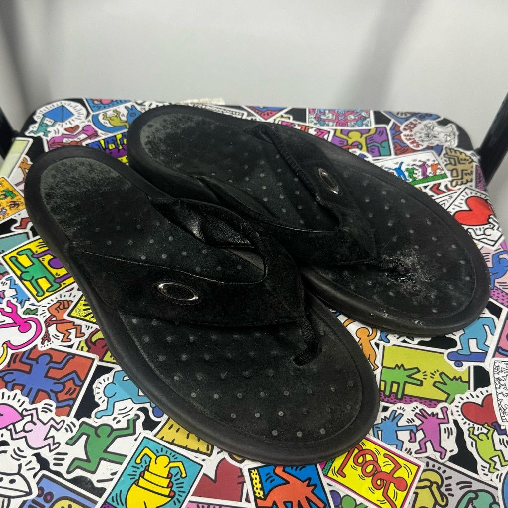 Oakley Oakley Software Black Leather Flip Flops Size US 12 / EU 45 - 1 Thumbnail