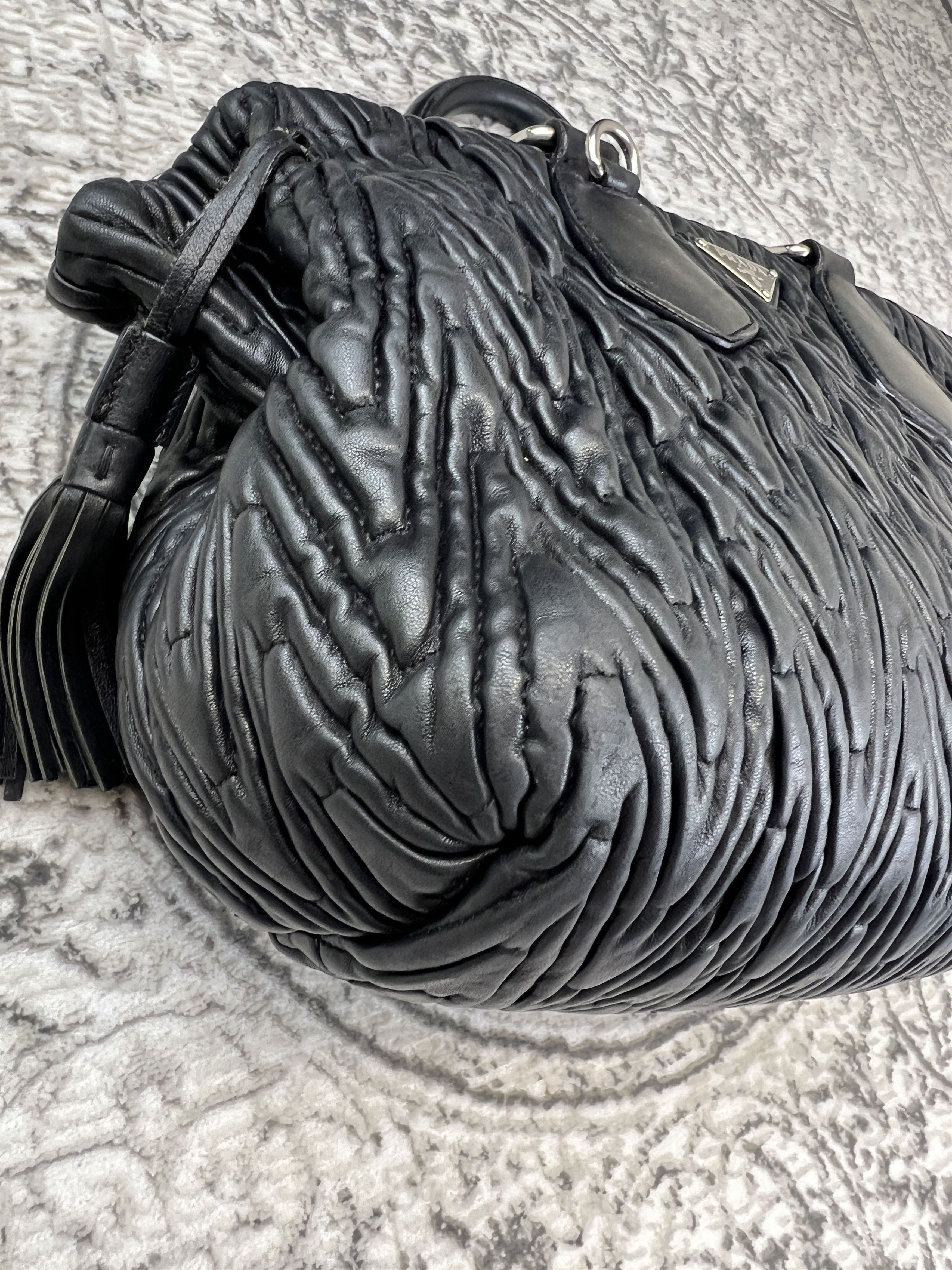 Prada Handbag Prada black leather Size ONE SIZE - 10 Thumbnail