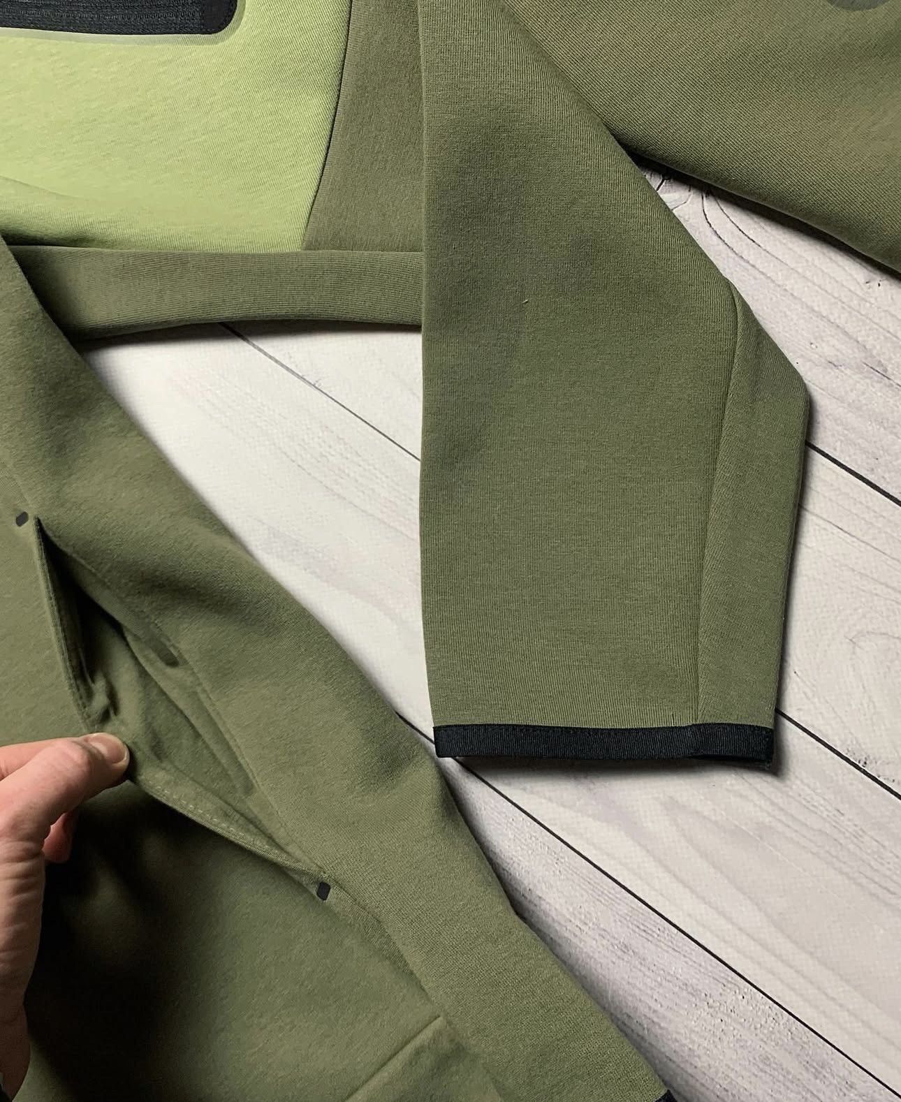 Vintage Nike tech fleece tracksuit Aligator green rare size : L,XL Size US L / EU 52-54 / 3 - 5 Thumbnail