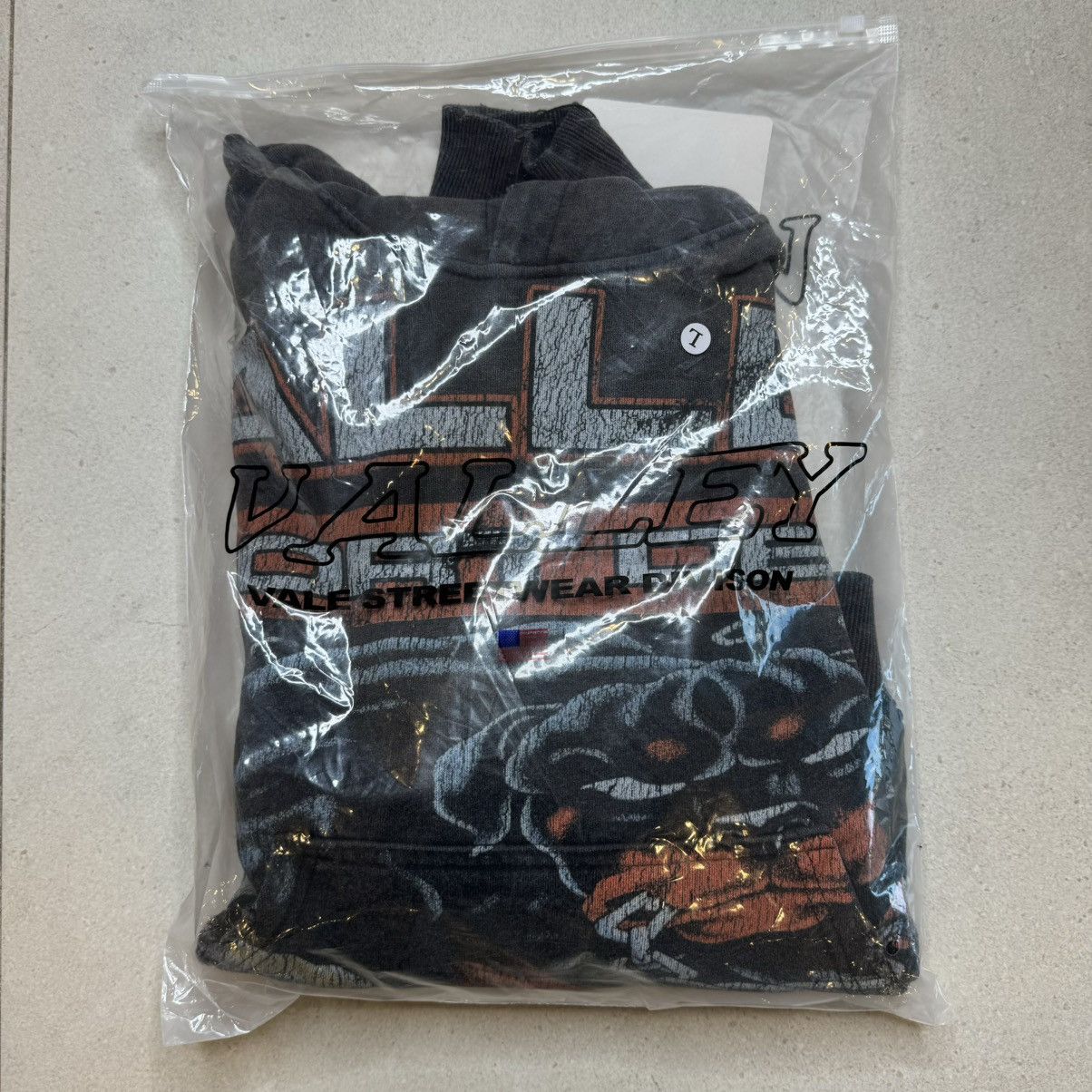 Vale Vale Forever Big Dog Pullover SIZE LARGE Size US L / EU 52-54 / 3 - 3 Thumbnail