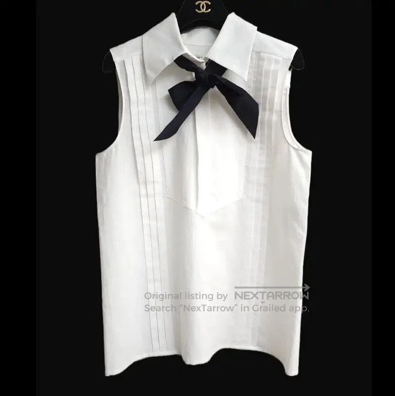 Chanel White Summer Bow Short Sleeve Blouse .