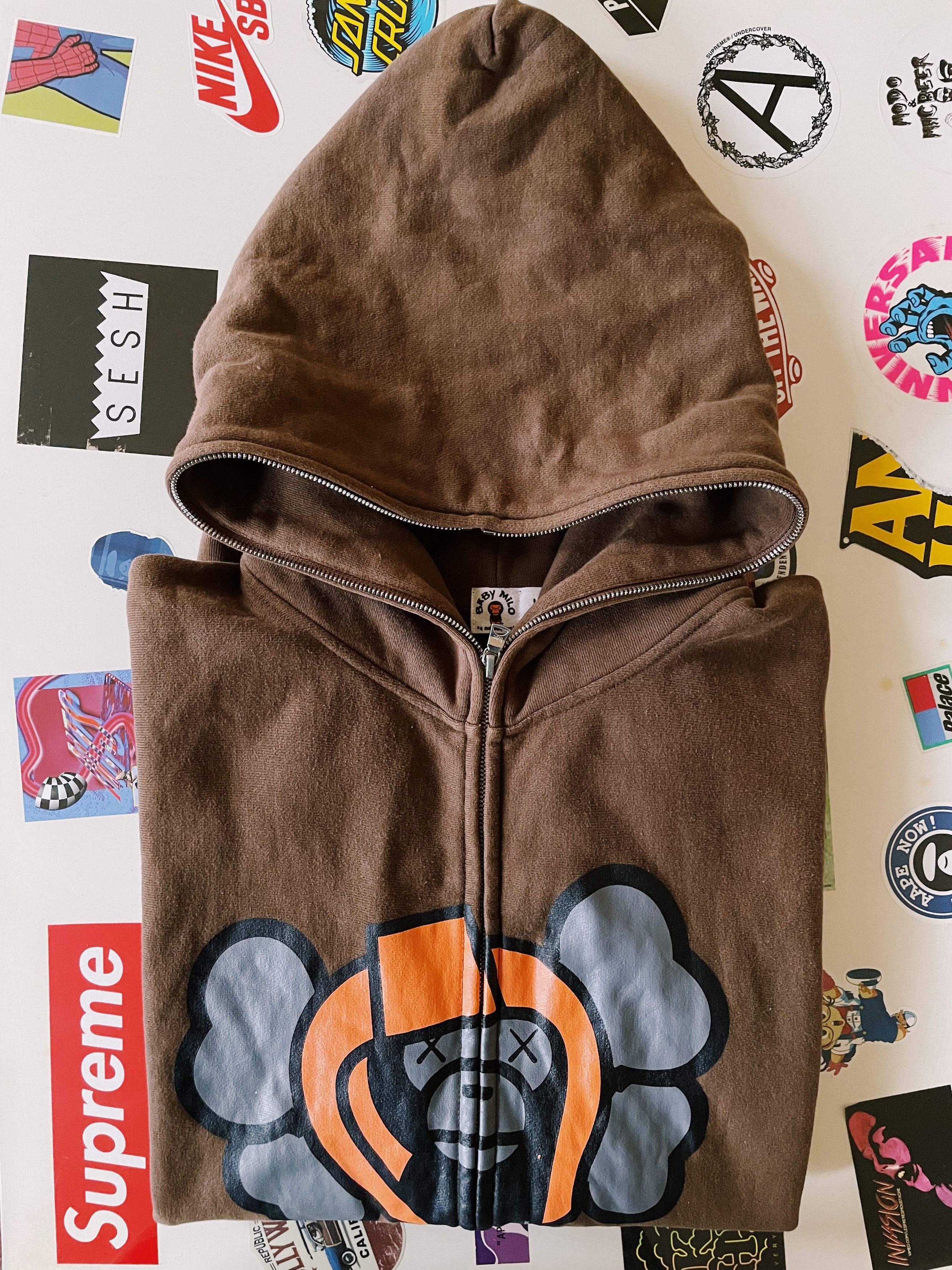 Bape Vintage Bape A Bathing Ape Baby Milo X KAWS Fullzip Hoodie Size US L / EU 52-54 / 3 - 10 Thumbnail