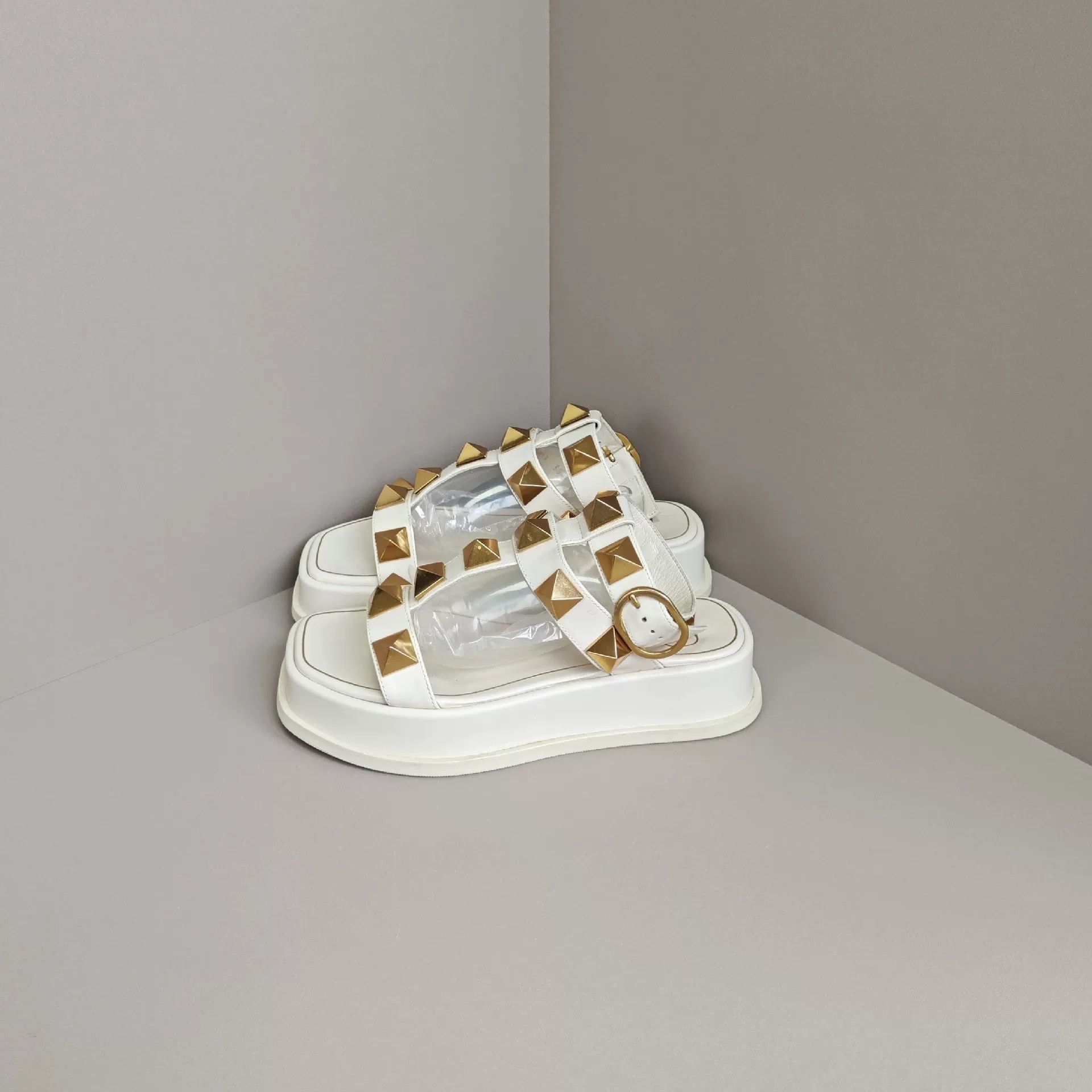 Valentino Valentino Sandals us_5 Women Size US 5 / IT 35 - 1 Thumbnail