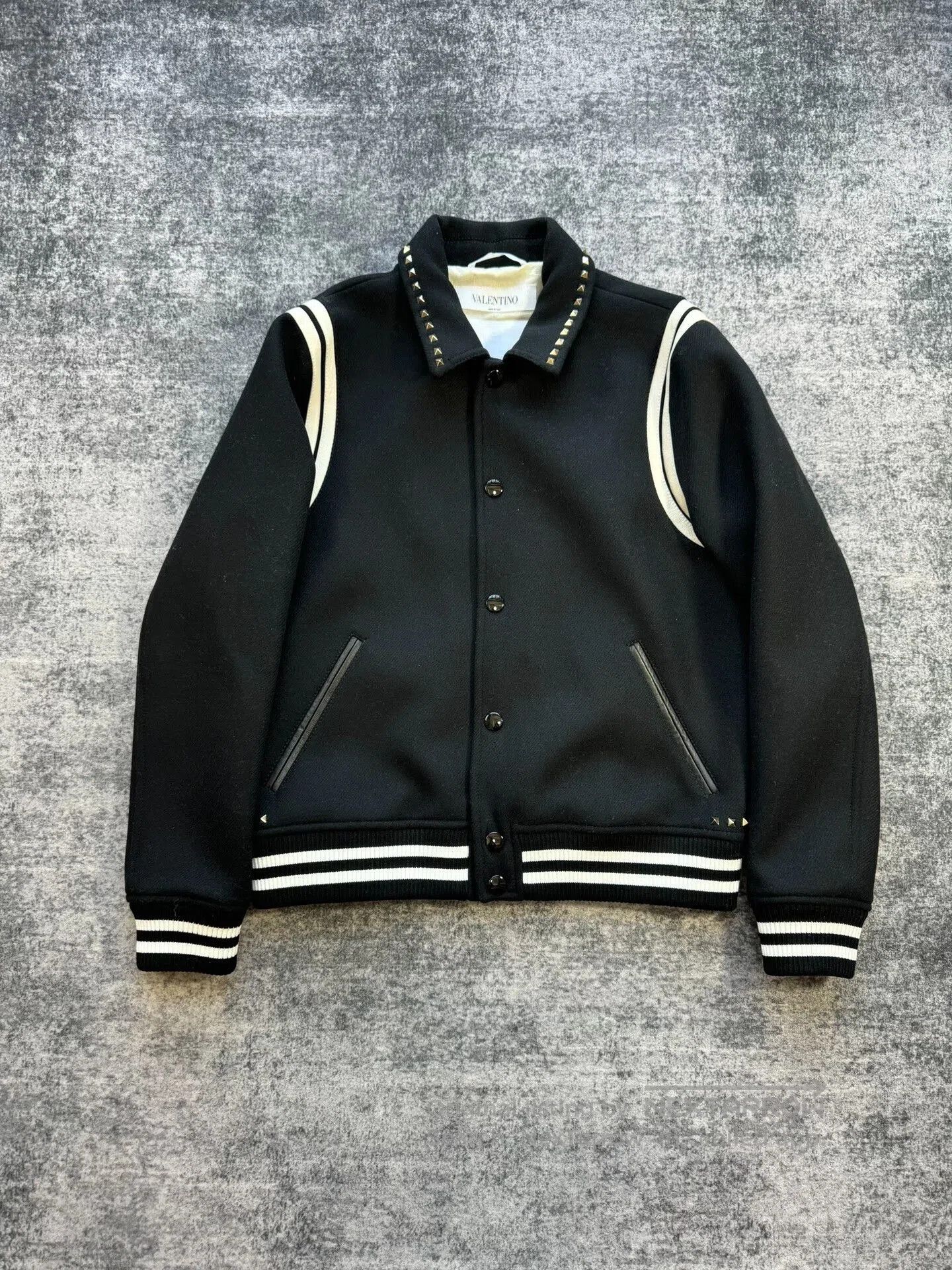 Valentino valentino black and white wool bomber jacket. Size US L / EU 52-54 / 3 - 1 Thumbnail