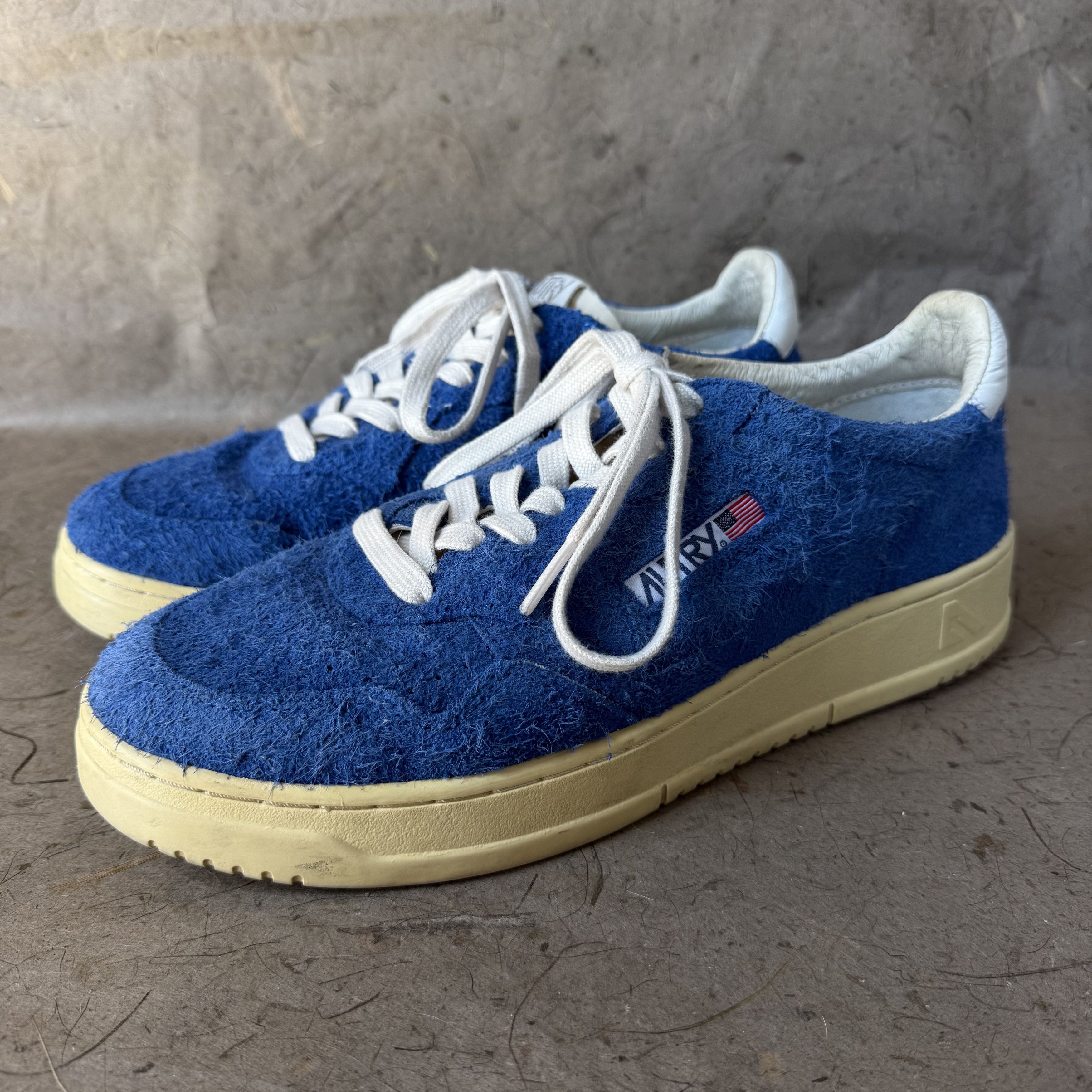 AUTRY Autry medalist leather-trimmed textured suede sneakers Size US 9 / EU 42 - 2 Thumbnail
