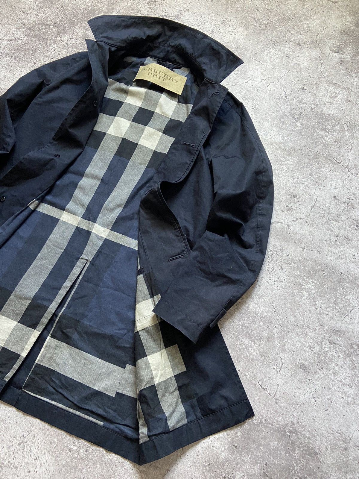 Burberry Burberry Brit Nova Check Inside Trench Coat In Navy Size US M / EU 48-50 / 2 - 3 Thumbnail
