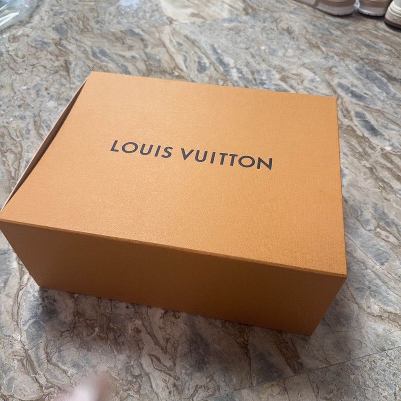 Louis Vuitton Takashi Murakami x Louis Vuitton White Trainer Sneakers -25 Size US 8 / EU 41 - 6 Thumbnail