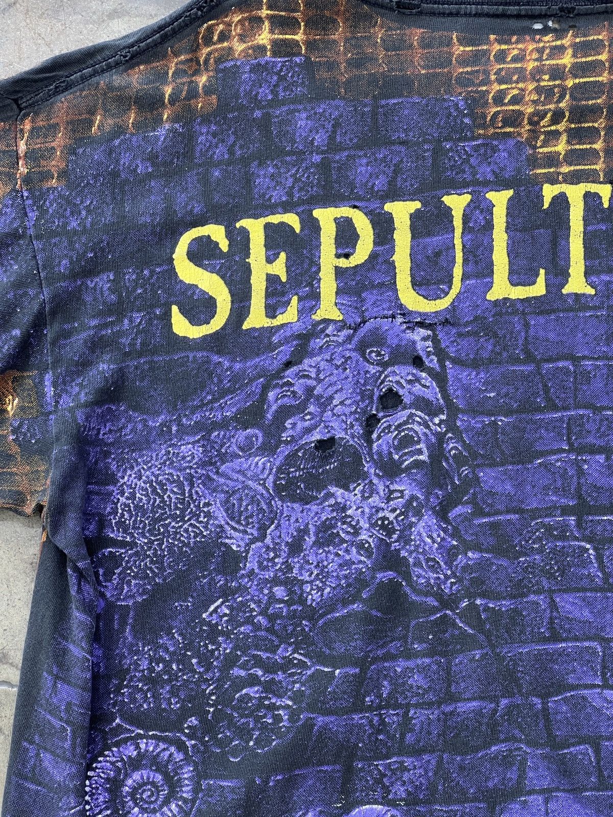 Band Tees Vintage AOP 1993 Sepultura Chaos Thrashed Tee XL WIld Oats Size US XL / EU 56 / 4 - 13 Thumbnail