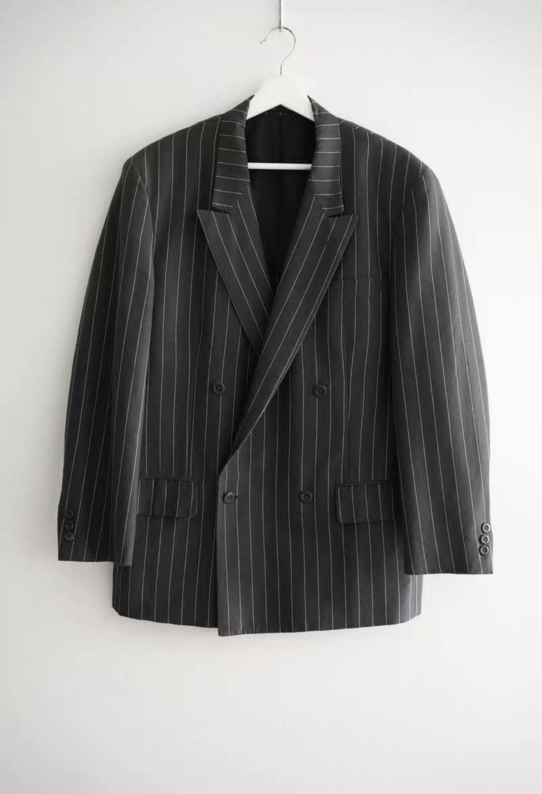 Yohji Yamamoto Black Pinstriped Double-Breasted Blazer Size US S / EU 44-46 / 1 - 1 Thumbnail