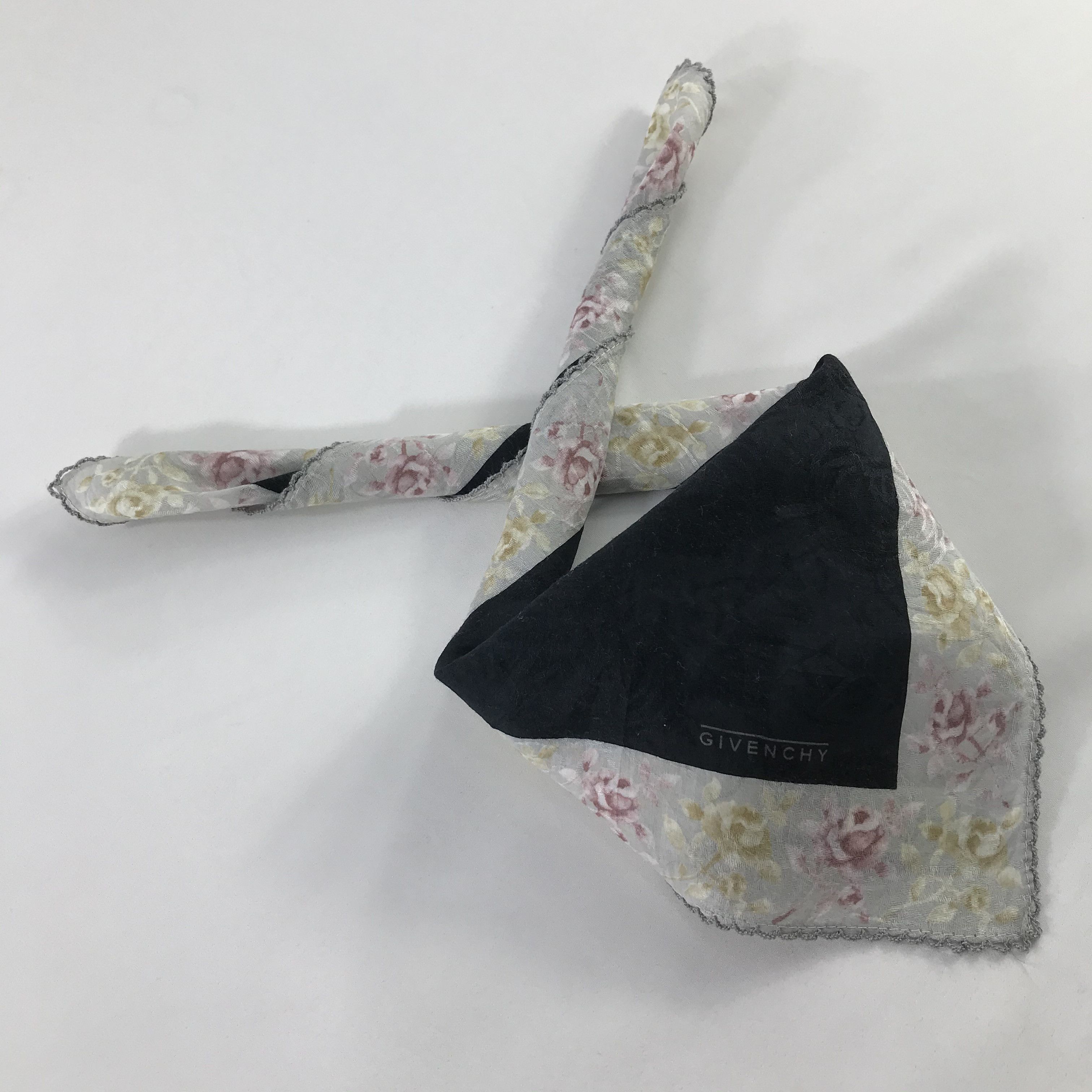 Vintage Givenchy Bandana/ Handkerchief / Neckerchief Size ONE SIZE - 2 Thumbnail