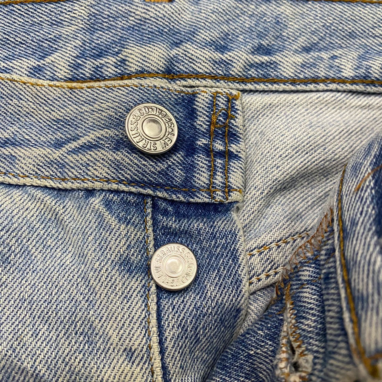 Levi's Vintage Clothing Vintage 90s Levis 501 Distressed denim Kurt Cobain Style Size US 34 / EU 50 - 15 Thumbnail