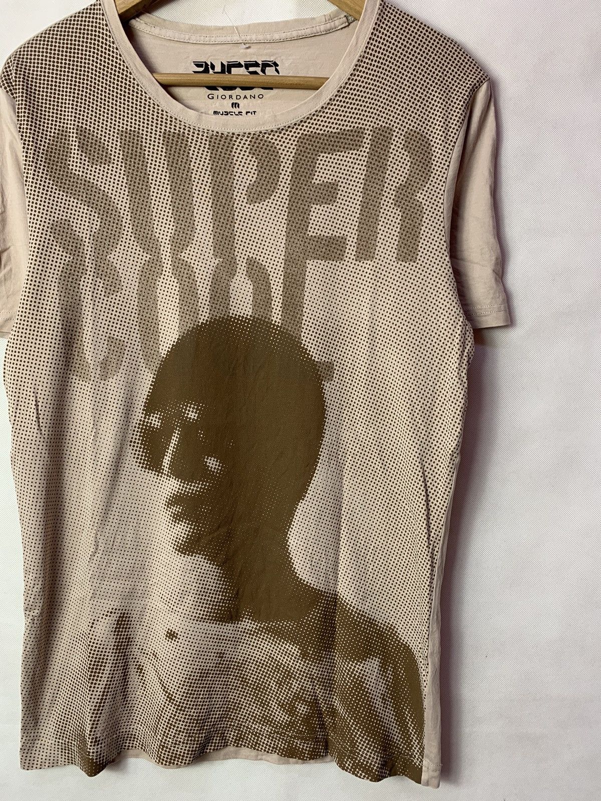 Giordano 🔥Giordano Super Cool Artist Potrait Tee Big Print Size US M / EU 48-50 / 2 - 2 Thumbnail