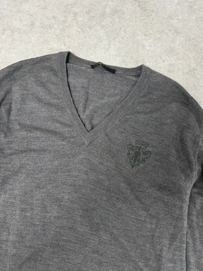 Gucci SS2009 Gucci Grey Embroidered Knight Logo V-Neck Sweater Size US M / EU 48-50 / 2 - 5 Thumbnail