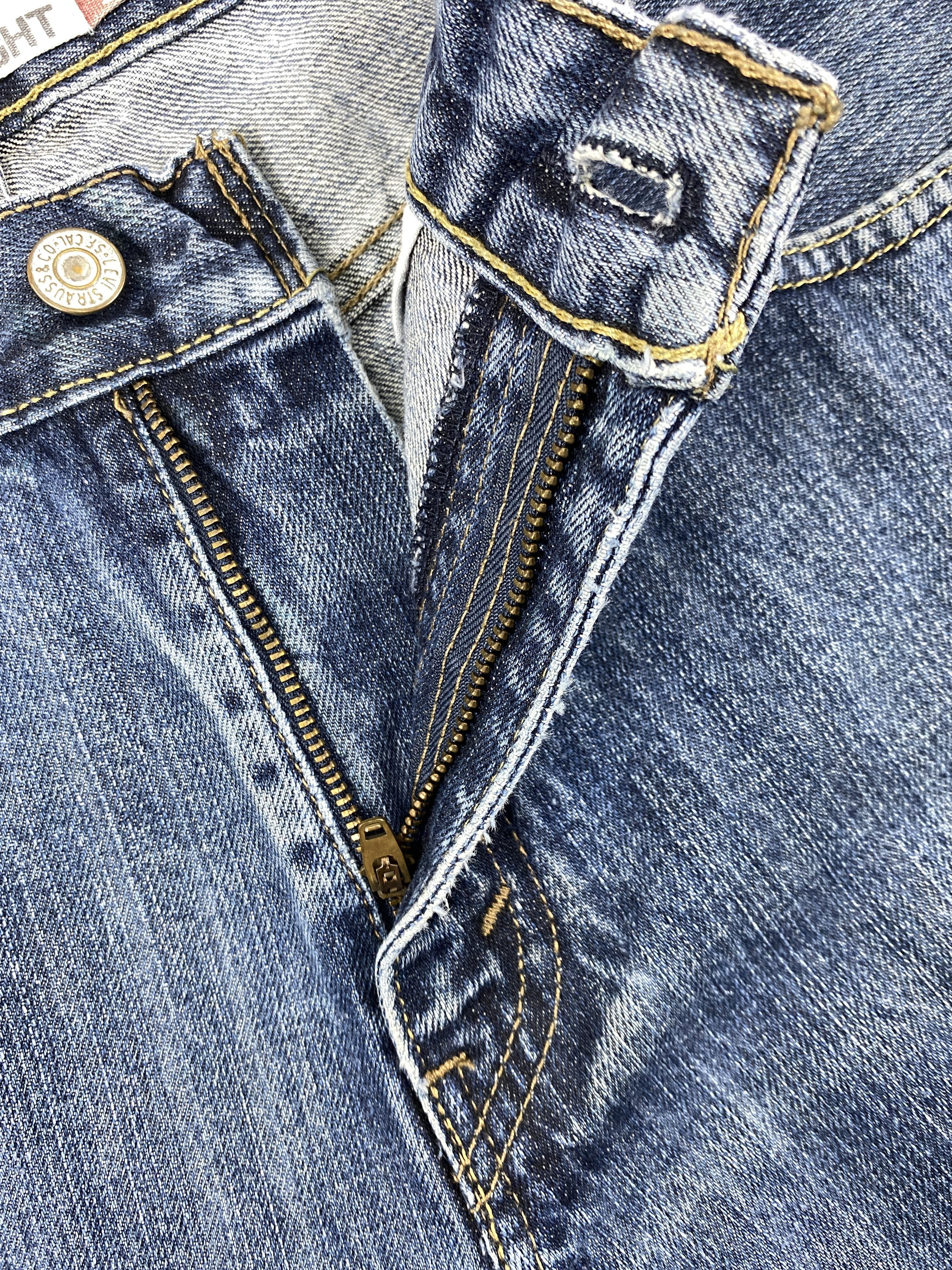 Levi's Blue Vintage Levi's 559 Jeans 35x32.5 Denim -JN1961 Size US 35 - 6 Thumbnail