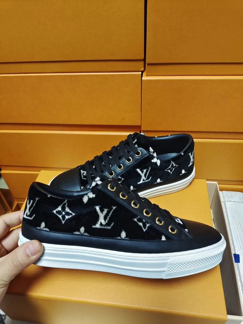 Louis Vuitton LV Low-top Lace-up Women’s Shoes Size 34.5-2507 Size US 4 / IT 34 - 2 Thumbnail