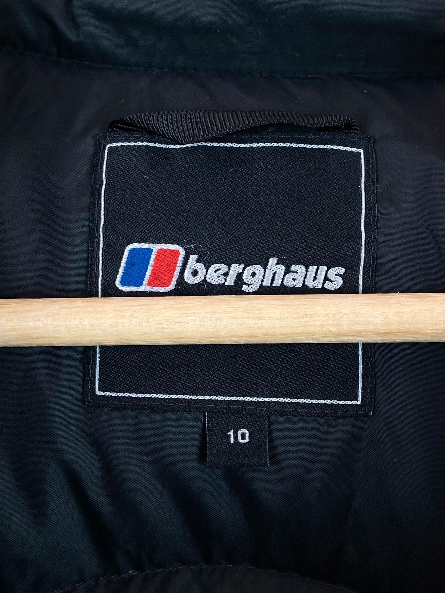 Berghaus Coat Berghaus black puffer mini logo vintage outdoor Size L / US 10 / IT 46 - 4 Thumbnail