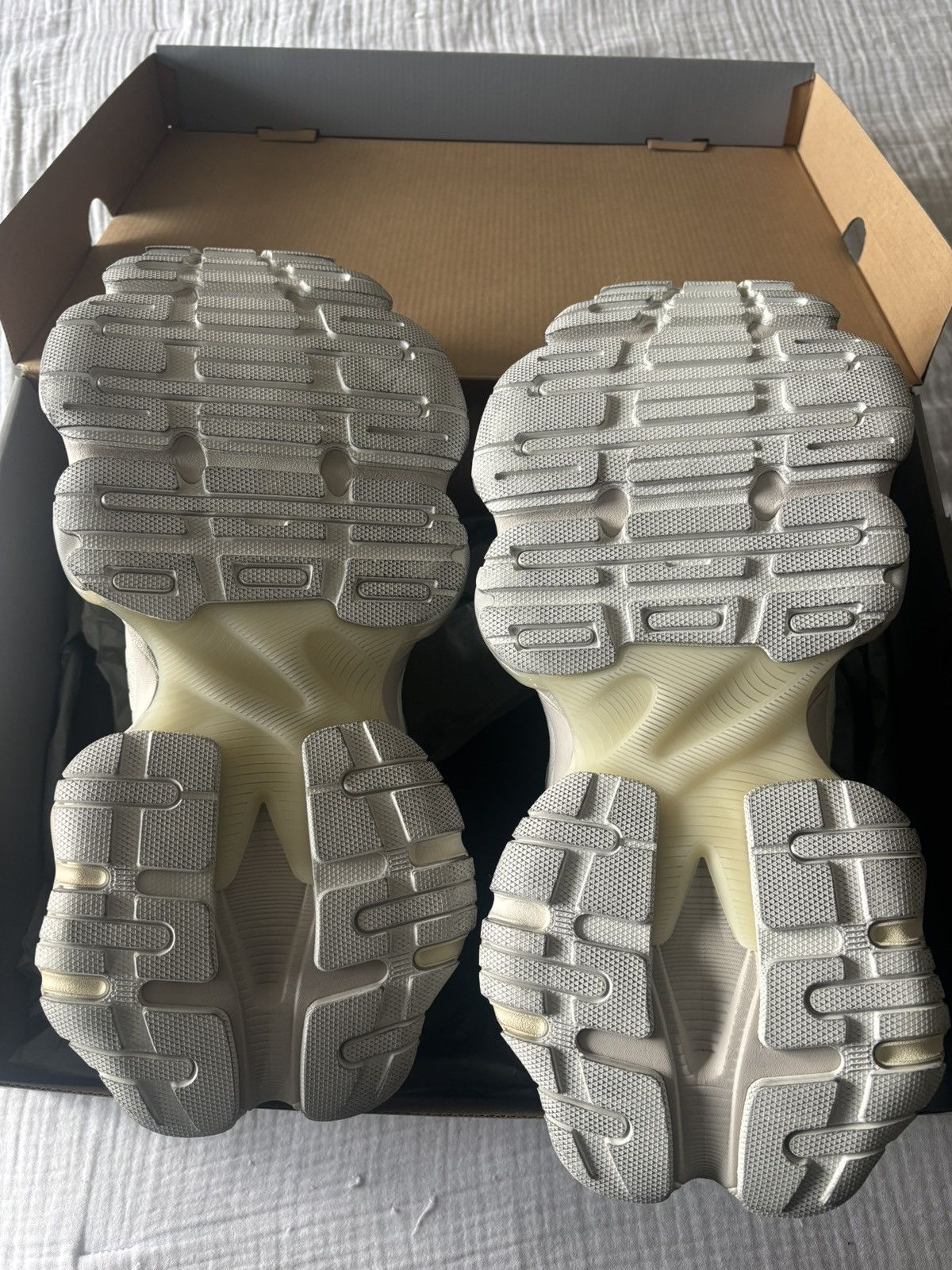 Balenciaga BALENCIAGA CARGO SNEAKERS Size US 10 / EU 43 - 11 Thumbnail