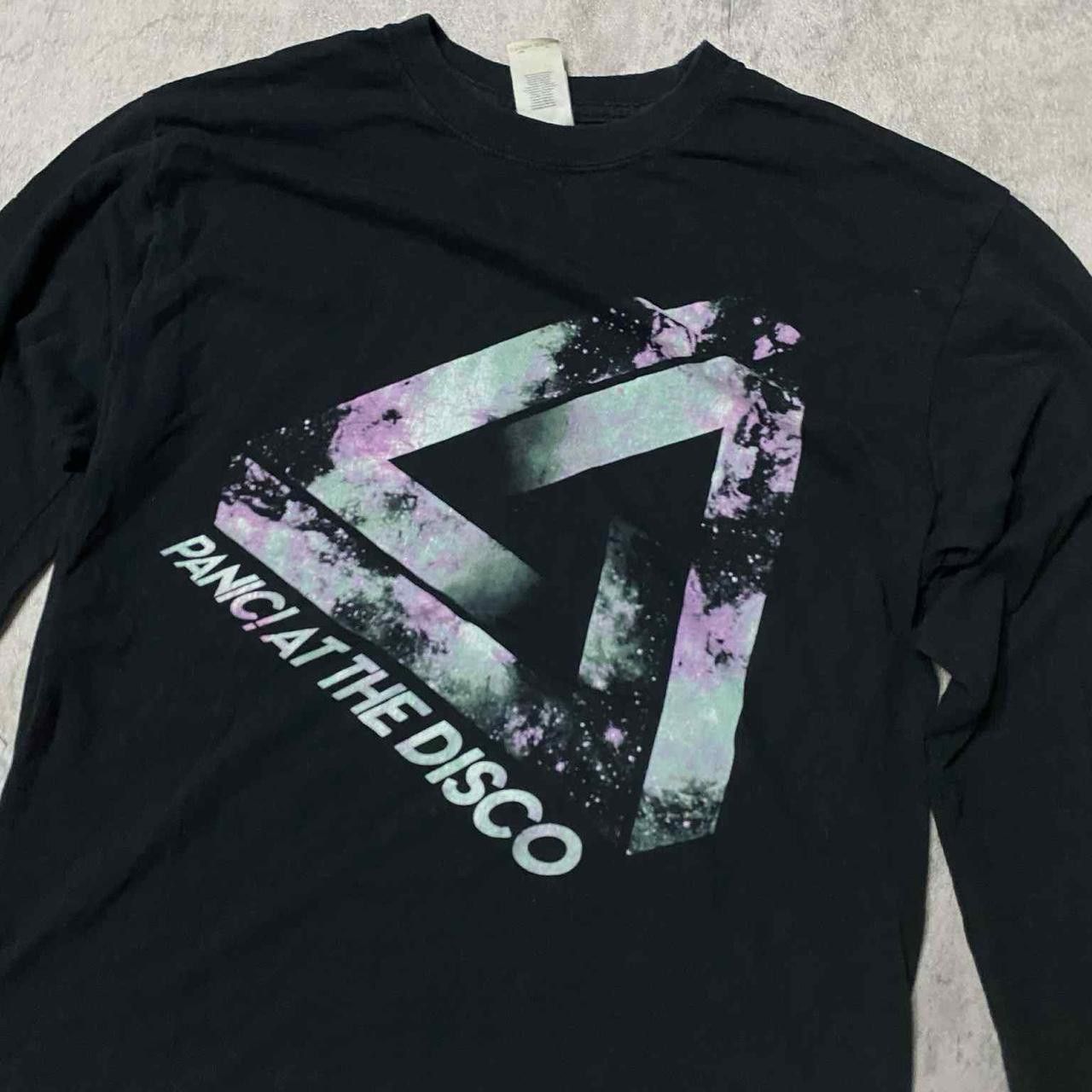 Gildan Black Panic At The Disco long sleeve shirt #emo Size US M / EU 48-50 / 2 - 2 Thumbnail