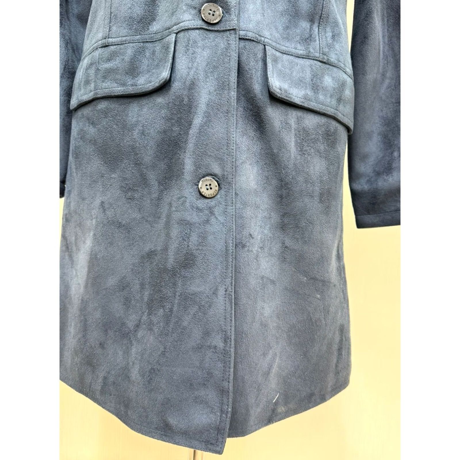 Vintage Women's Blue Leather Overcoat Shirt Jacket? (Size M) Italian Leather Long Coat with Pockets, Premium Soft Shearling Lining, Fall/Winter, Regular Fit Size M / US 6-8 / IT 42-44 - 7 Thumbnail