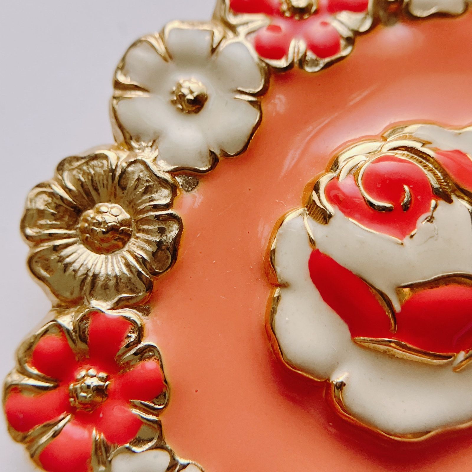 Vintage Vintage Enamel Floral Brooch Bold Dimensional Costume Pin Size ONE SIZE - 5 Thumbnail