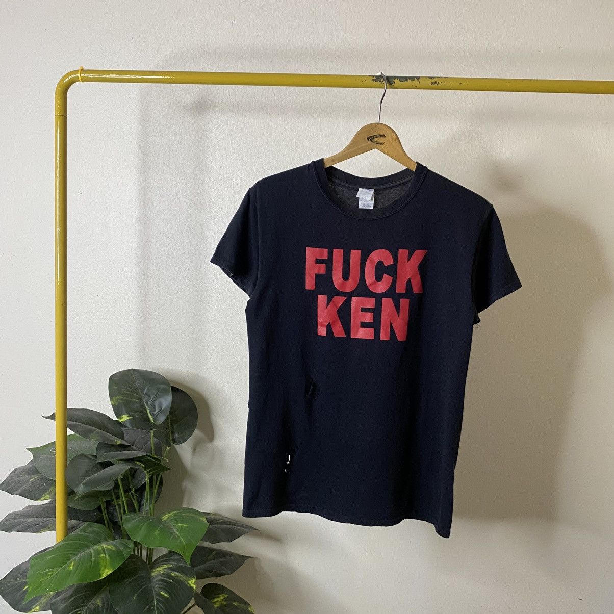 Vintage Vintage Y2K Pizza Of Death Records Fuck Ken Distressed Tee Size US S / EU 44-46 / 1 - 1 Thumbnail