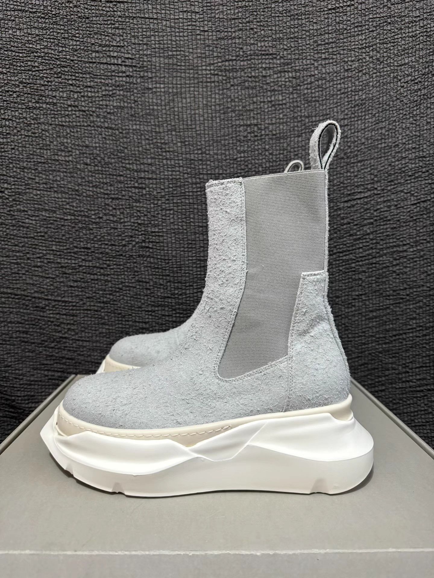 Rick Owens Rick Owens 23FW platform tank sole Chelsea boots. Size US 6.5 / IT 36.5 - 3 Thumbnail